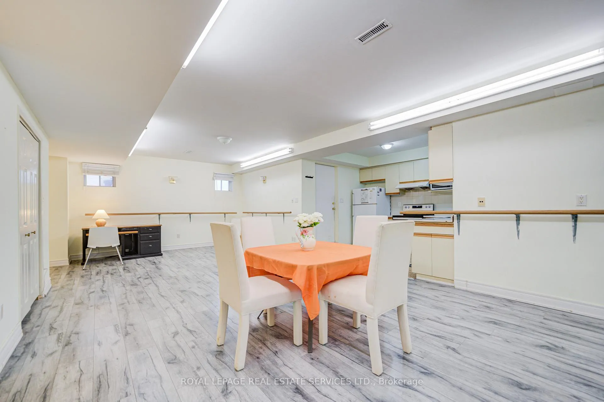 Photo 12 of Unit Lower, 117 Clark Avenue, Markham, Thornhill — HOMEH