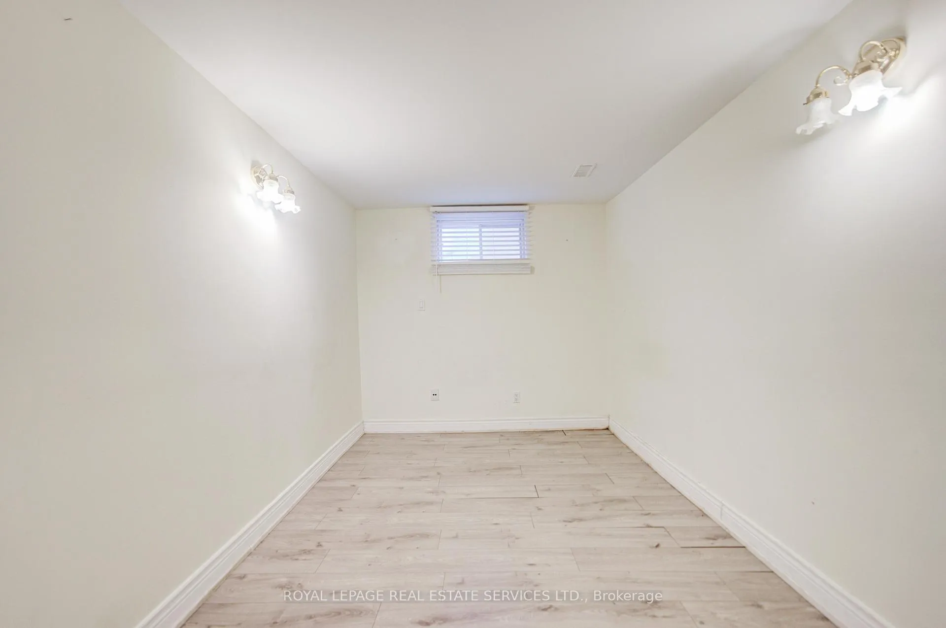 Photo 22 of Unit Lower, 117 Clark Avenue, Markham, Thornhill — HOMEH