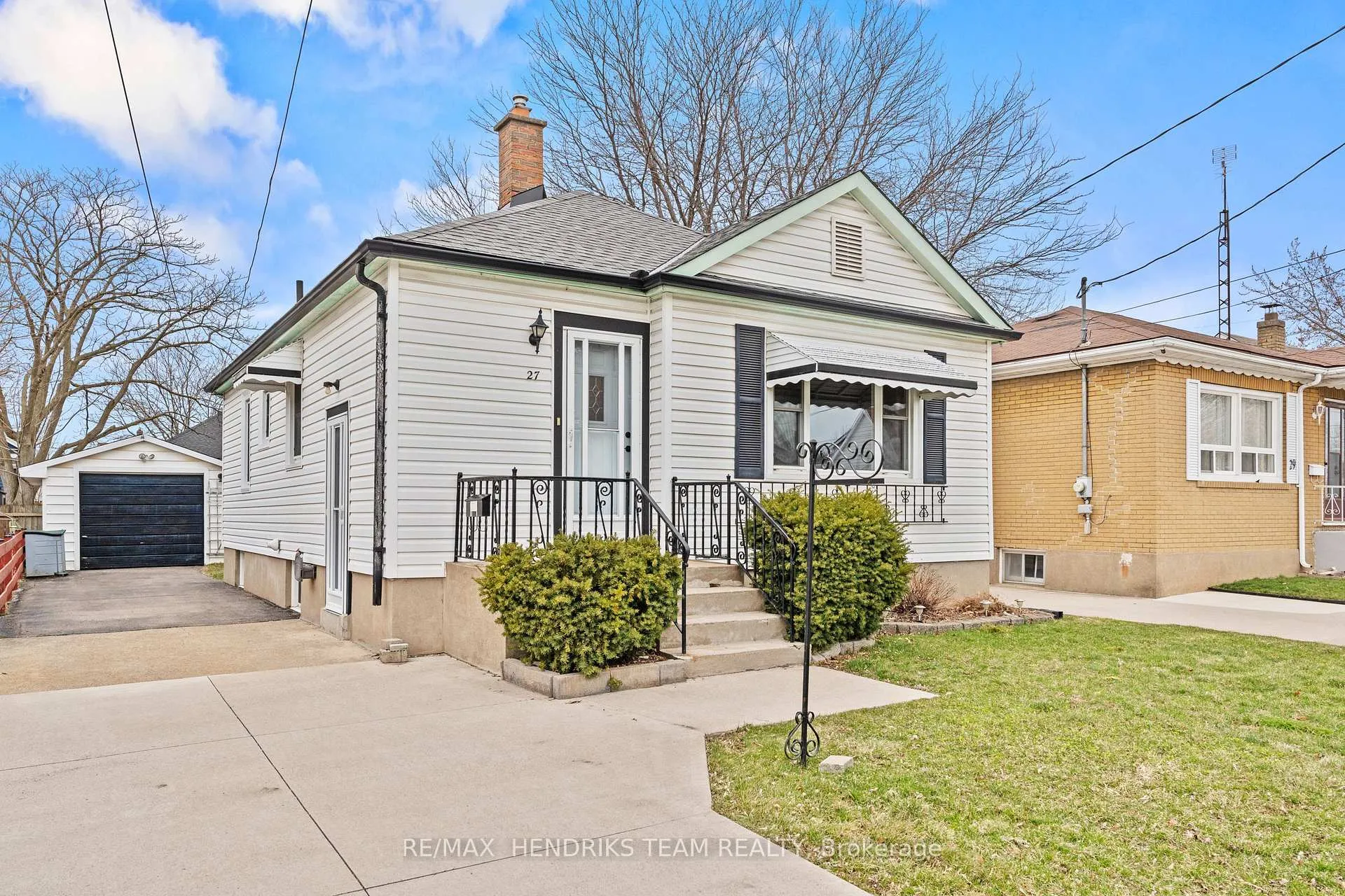 Photo 1 of 27 Lorne Street, St. Catharines, E. Chester — HOMEH