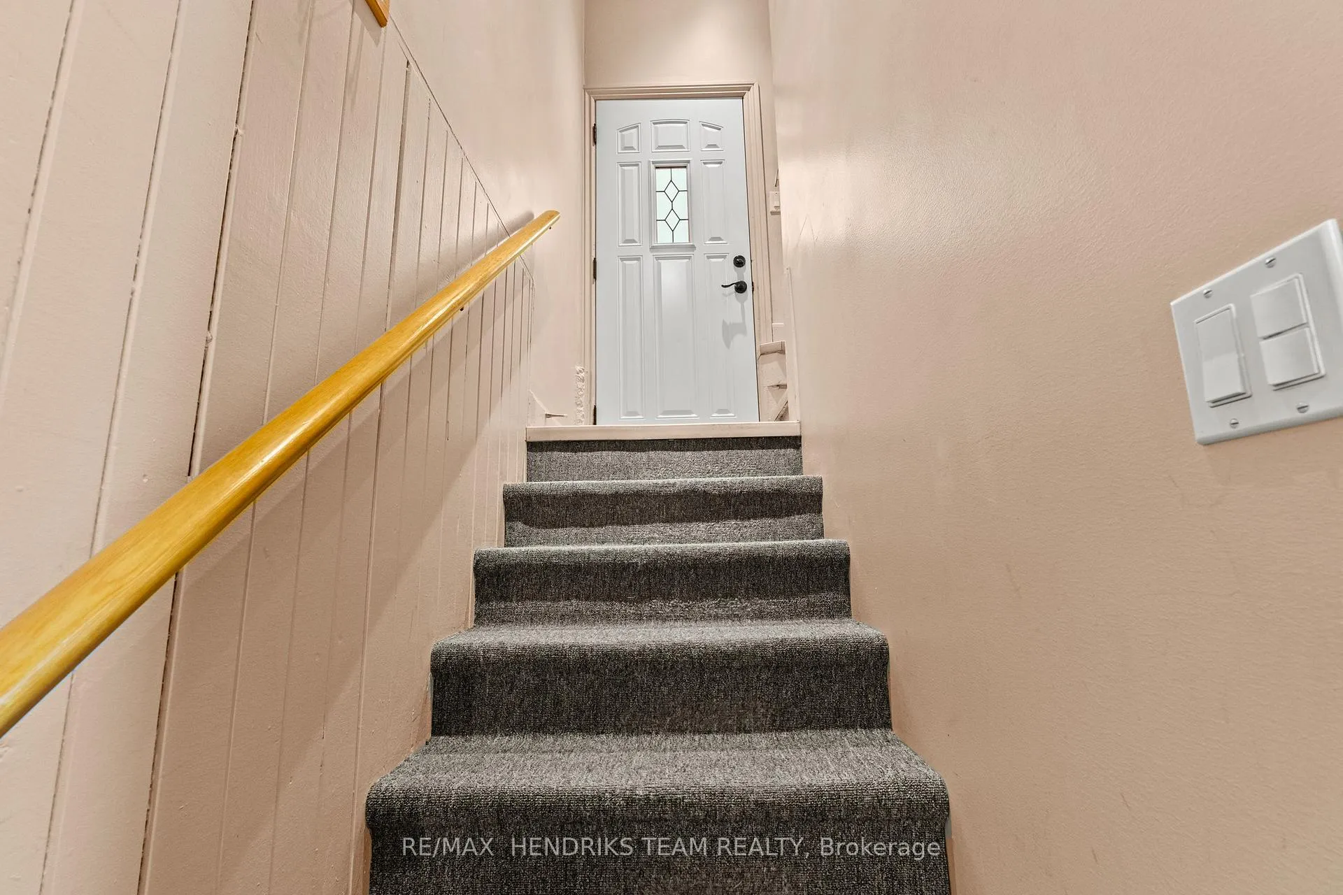 Photo 18 of 27 Lorne Street, St. Catharines, E. Chester — HOMEH