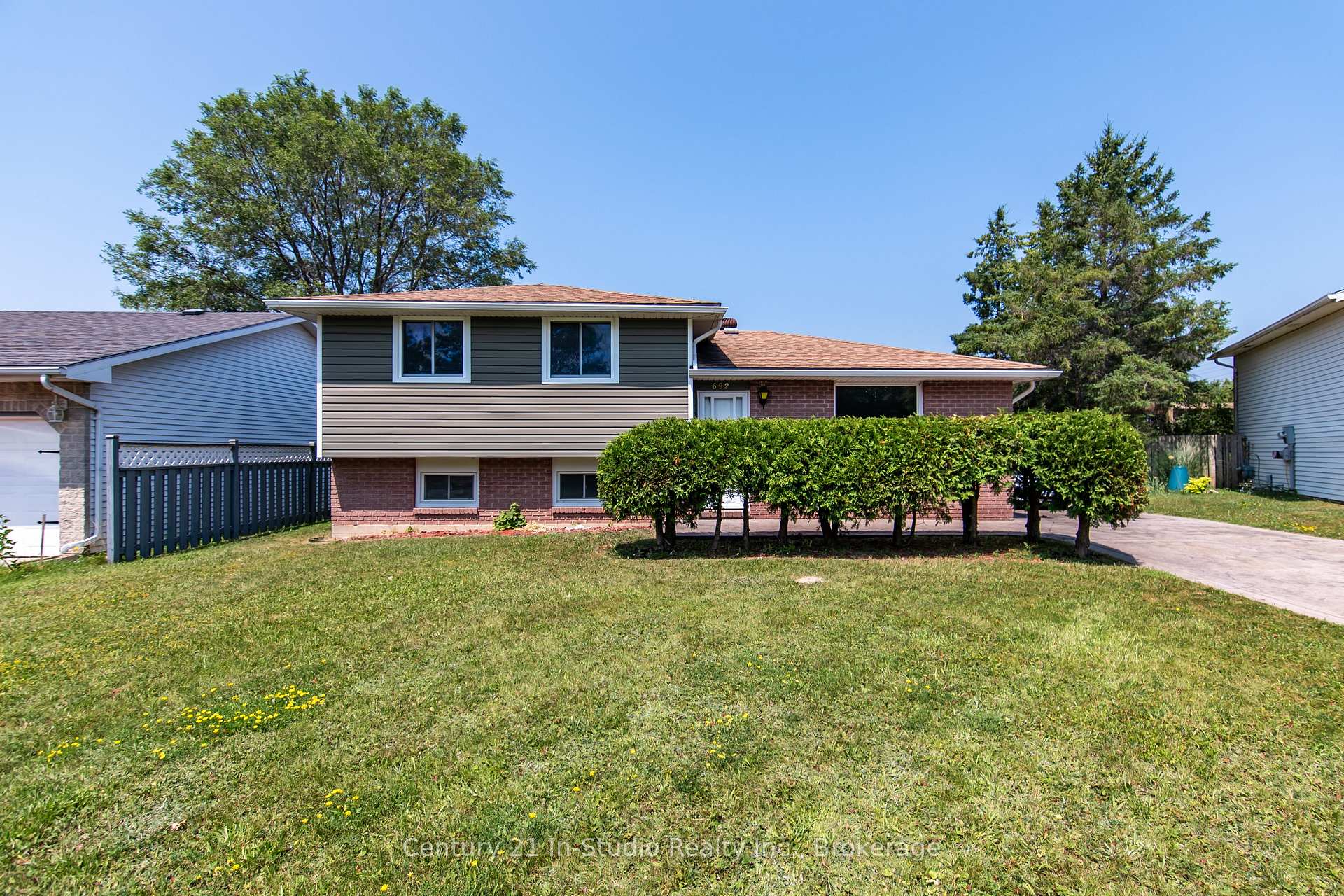 Photo 1 of 692 Johnston Crescent, Kincardine — HOMEH