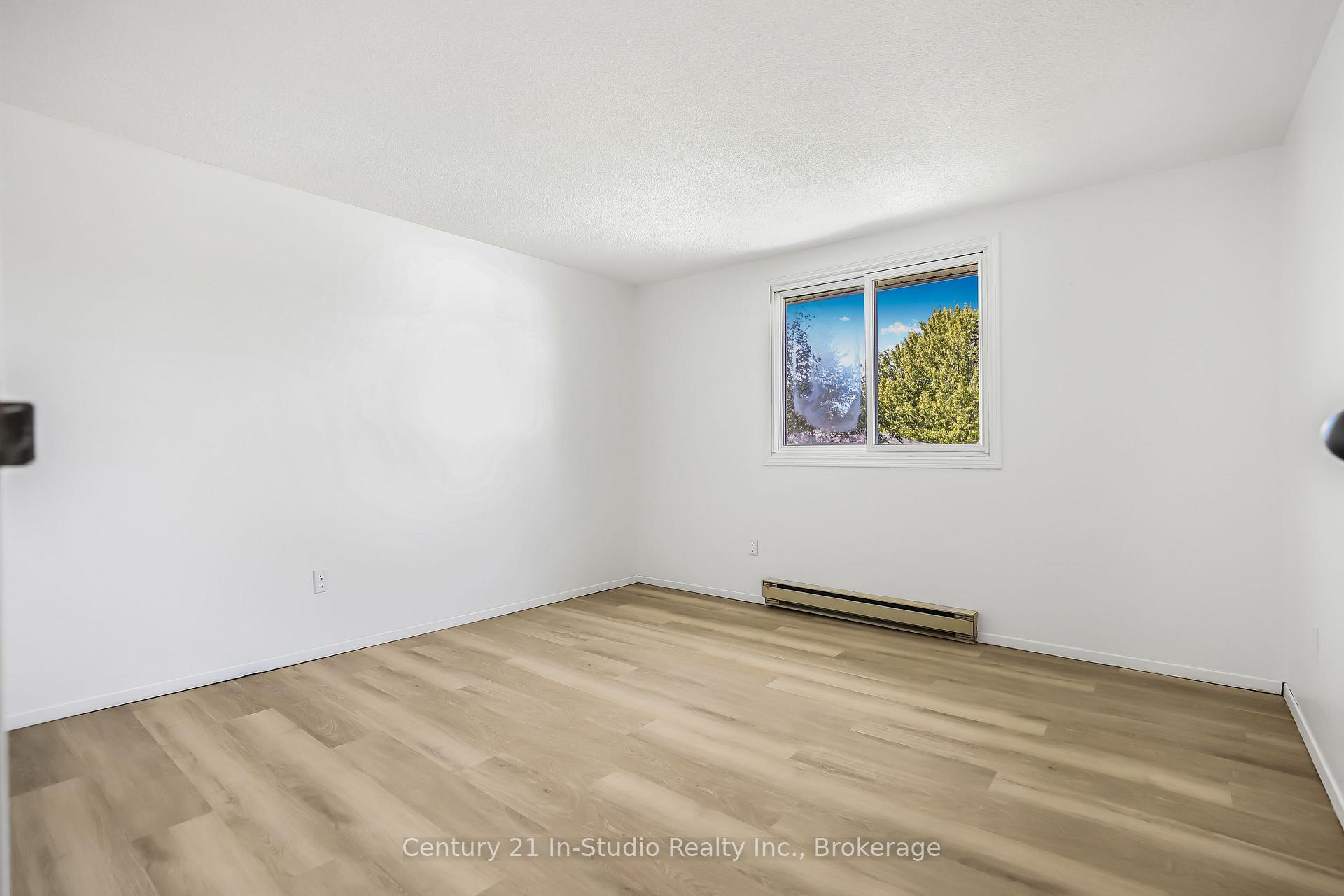 Photo 19 of 692 Johnston Crescent, Kincardine — HOMEH