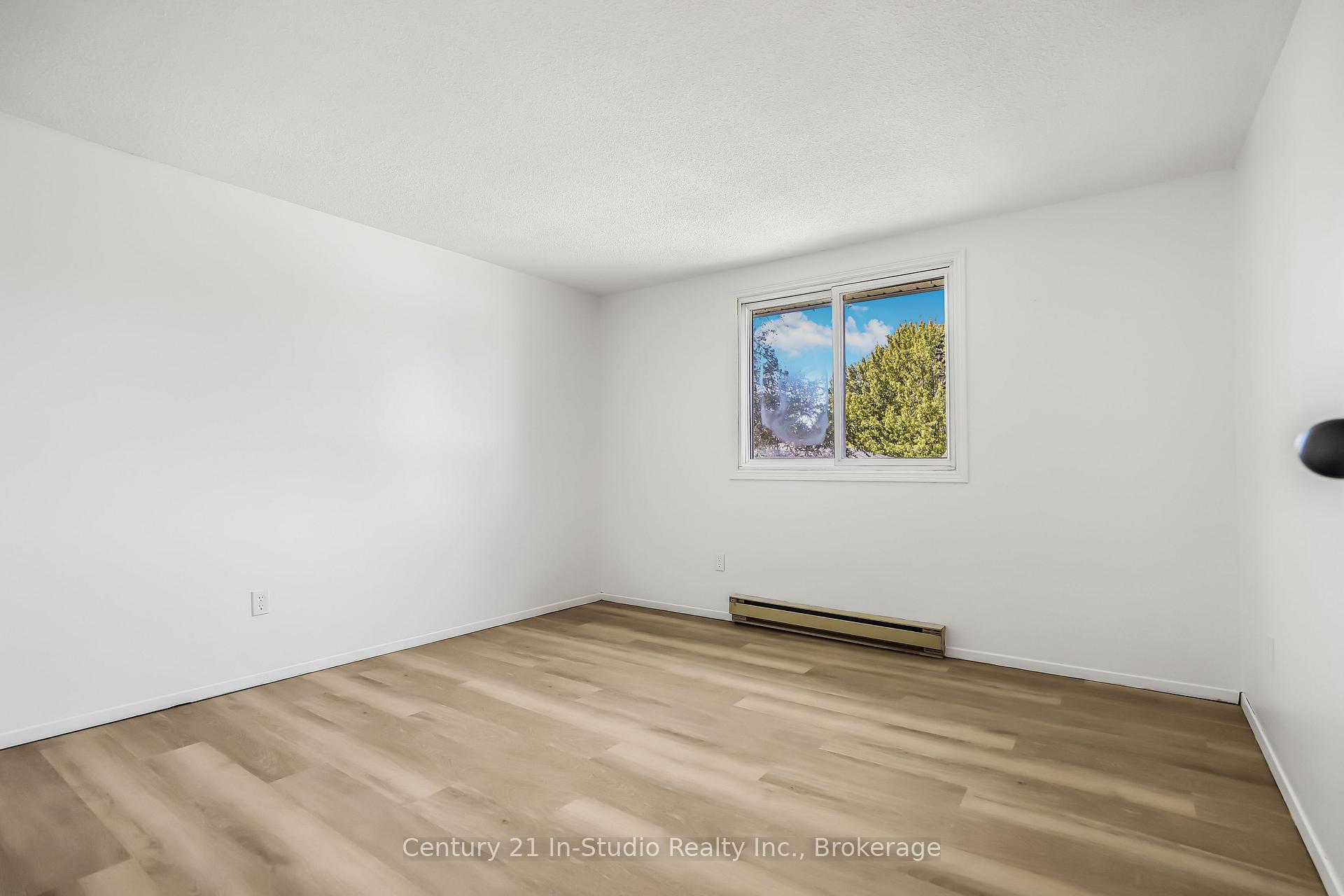Photo 22 of 692 Johnston Crescent, Kincardine — HOMEH