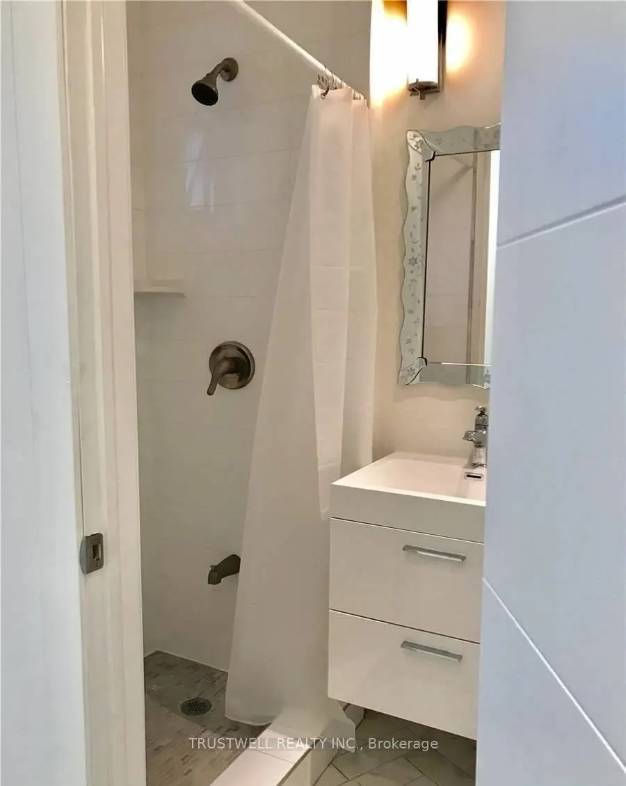 Photo 14 of Unit Main, 220 Rose Park Drive, Toronto, Rosedale-Moore Park — HOMEH