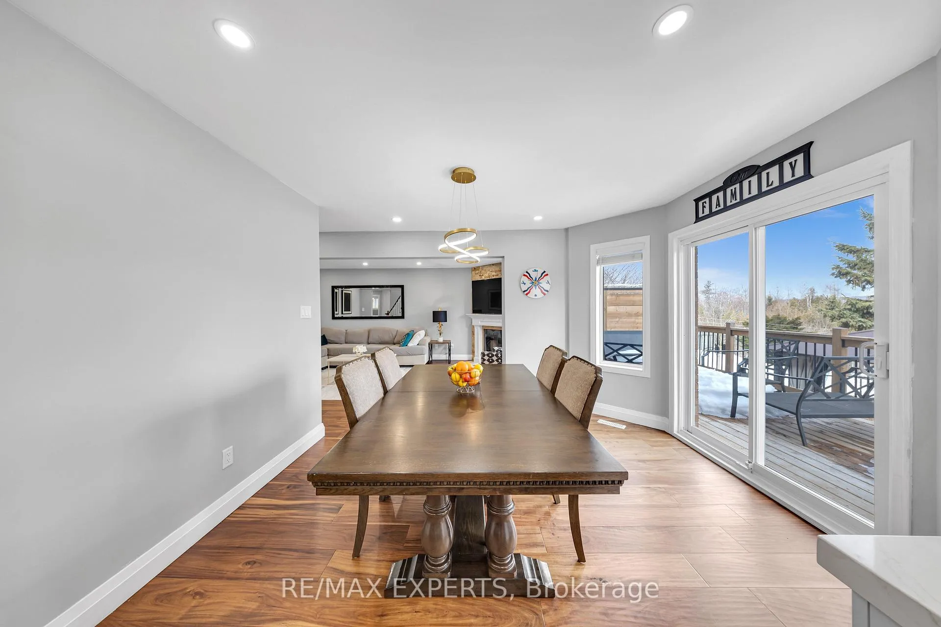 Photo 15 of 28 Bishop Drive, Barrie, Ardagh — HOMEH