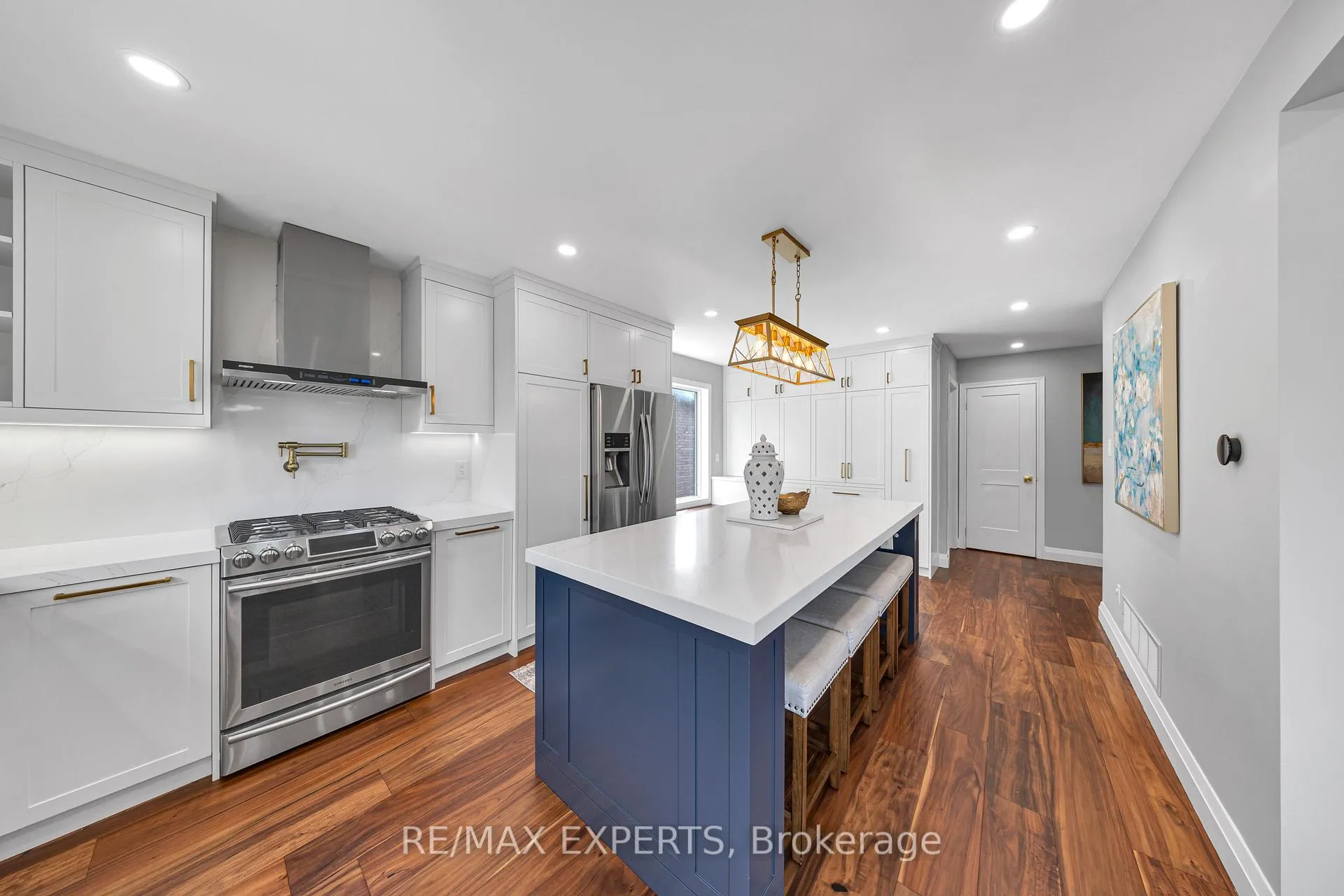 Photo 18 of 28 Bishop Drive, Barrie, Ardagh — HOMEH