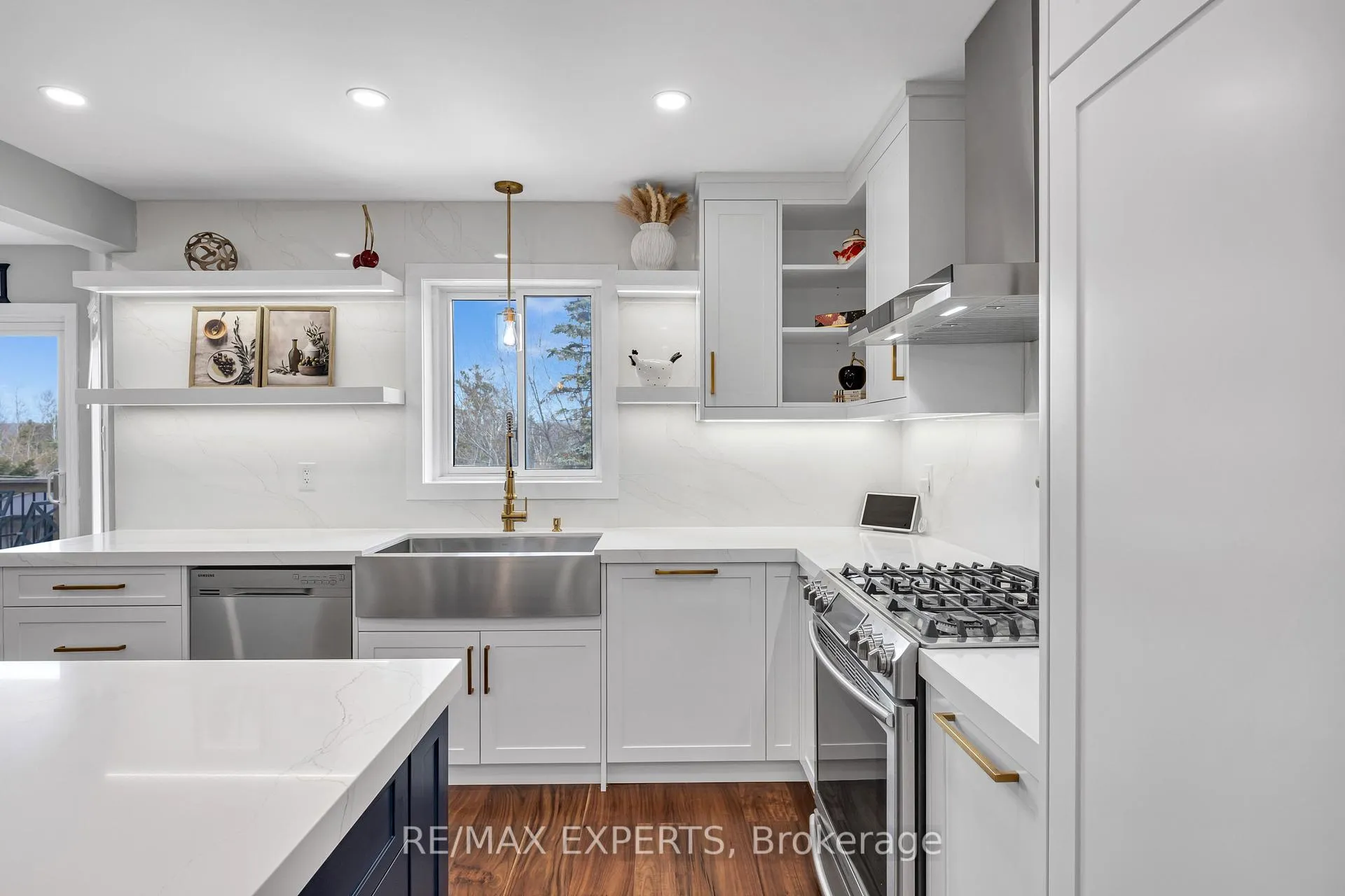 Photo 21 of 28 Bishop Drive, Barrie, Ardagh — HOMEH