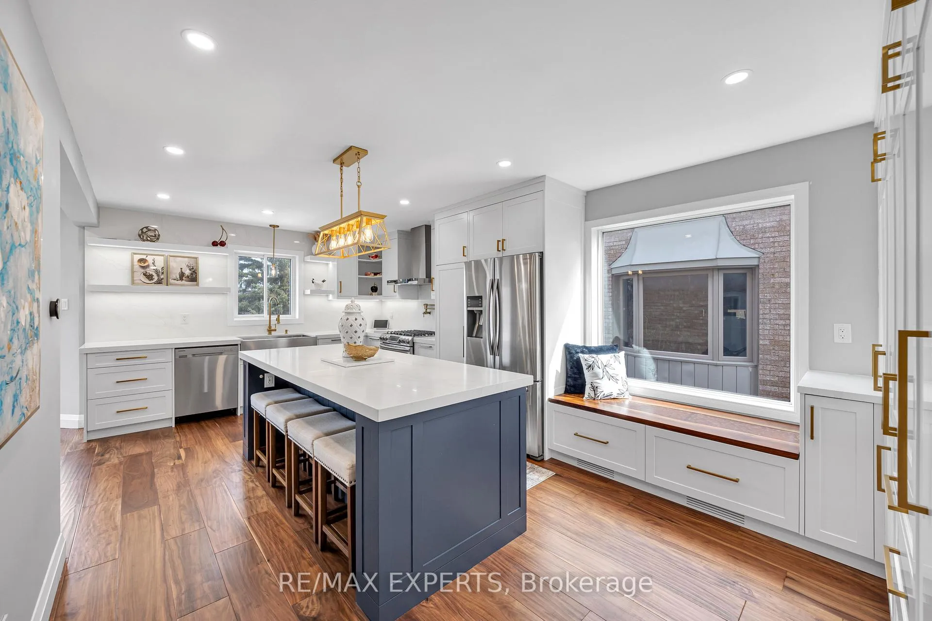 Photo 22 of 28 Bishop Drive, Barrie, Ardagh — HOMEH