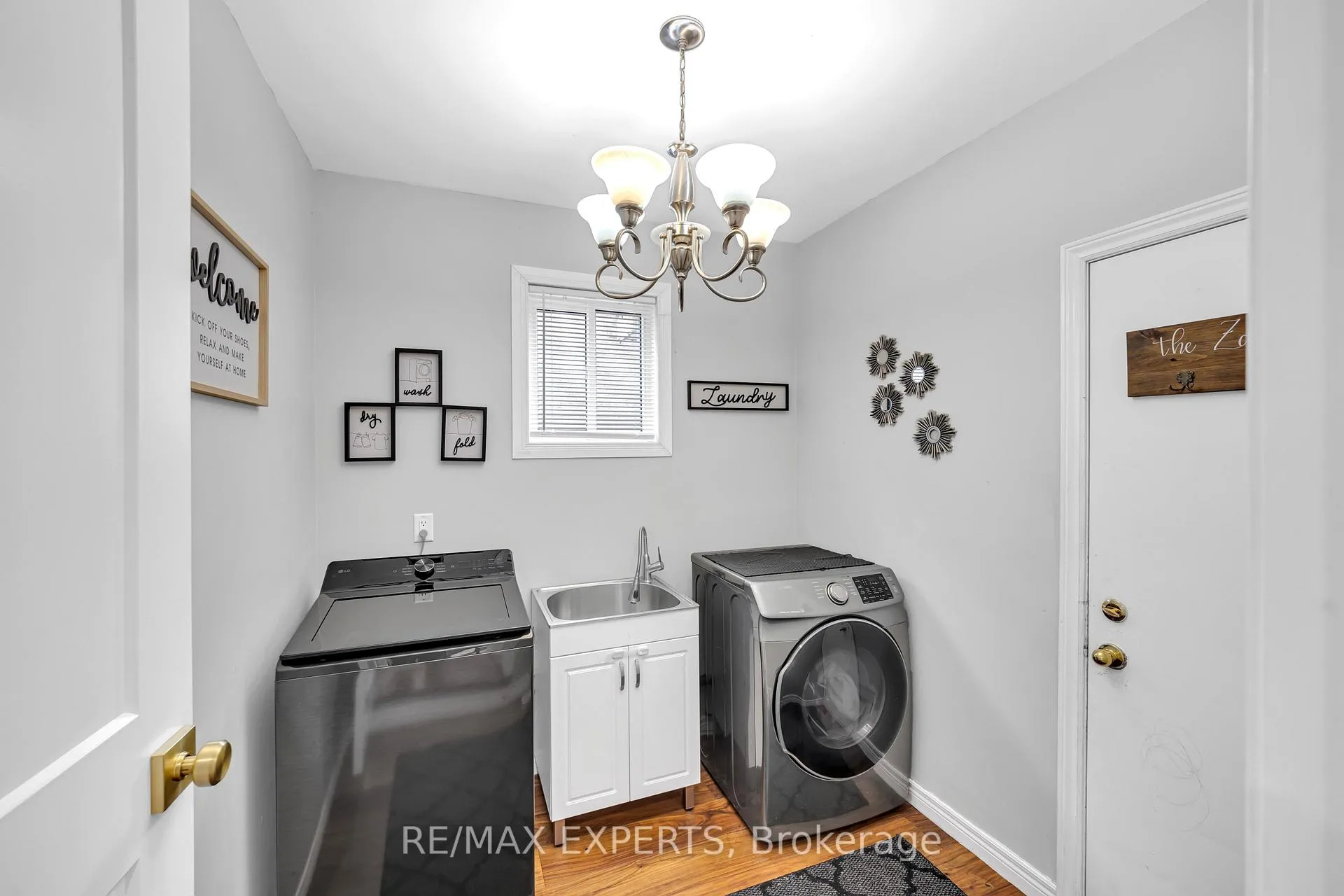 Photo 24 of 28 Bishop Drive, Barrie, Ardagh — HOMEH