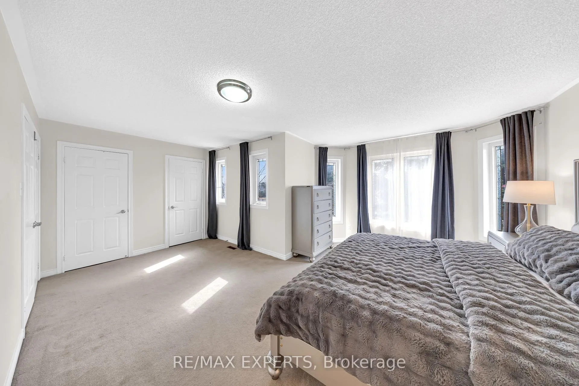Photo 31 of 28 Bishop Drive, Barrie, Ardagh — HOMEH