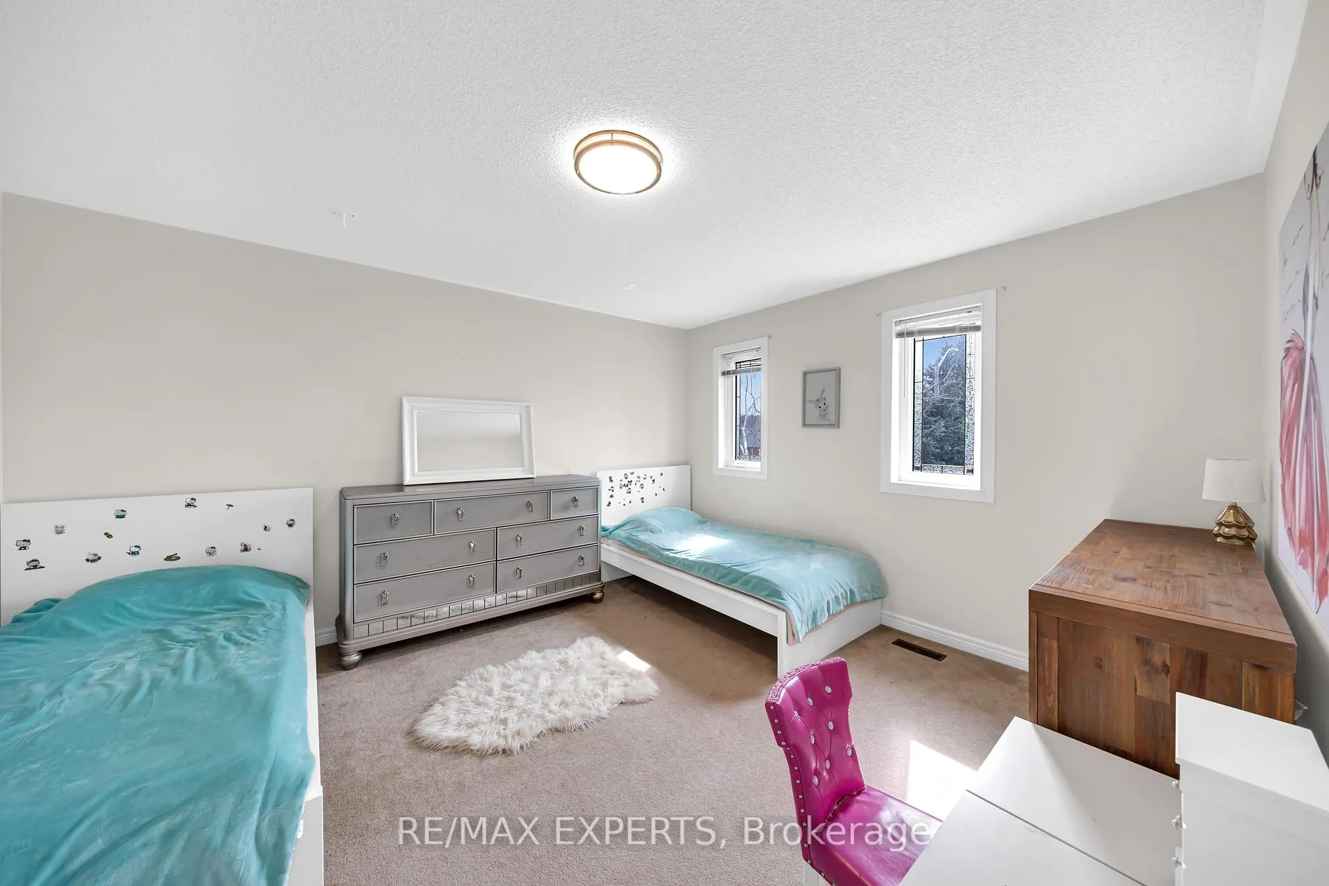 Photo 32 of 28 Bishop Drive, Barrie, Ardagh — HOMEH