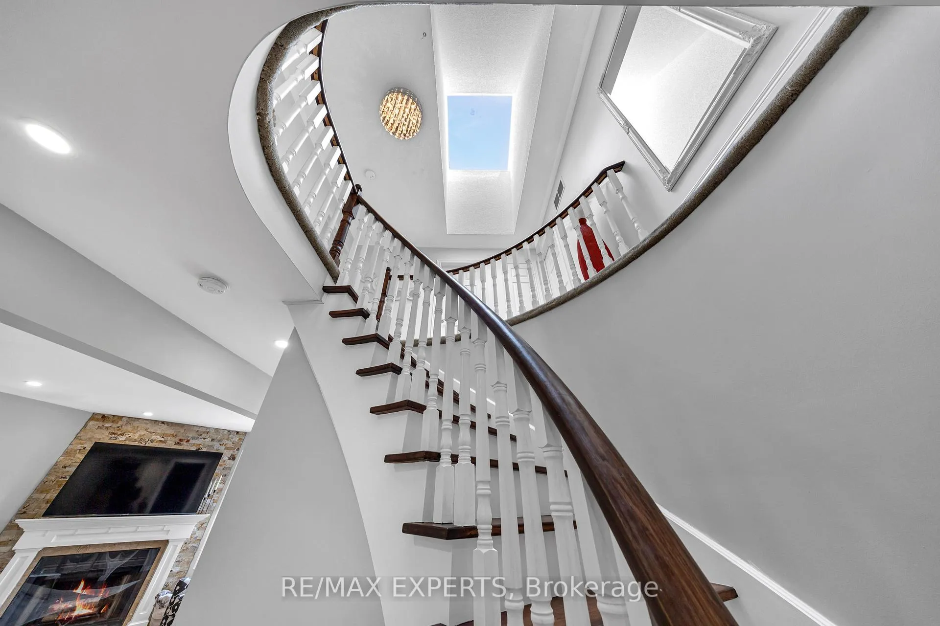 Photo 38 of 28 Bishop Drive, Barrie, Ardagh — HOMEH