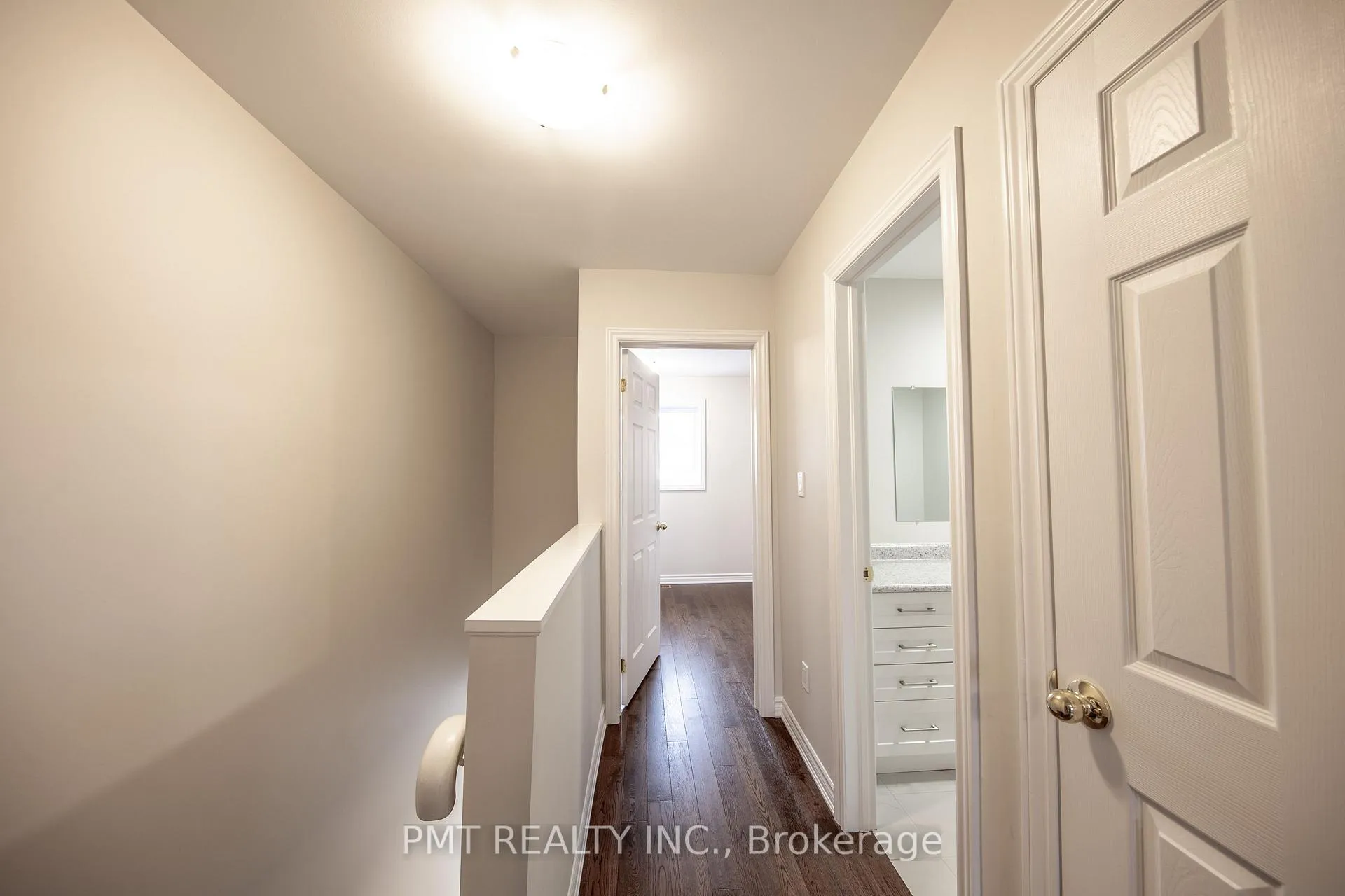 Photo 9 of 18 Darrell Avenue, Toronto, East End-Danforth — HOMEH