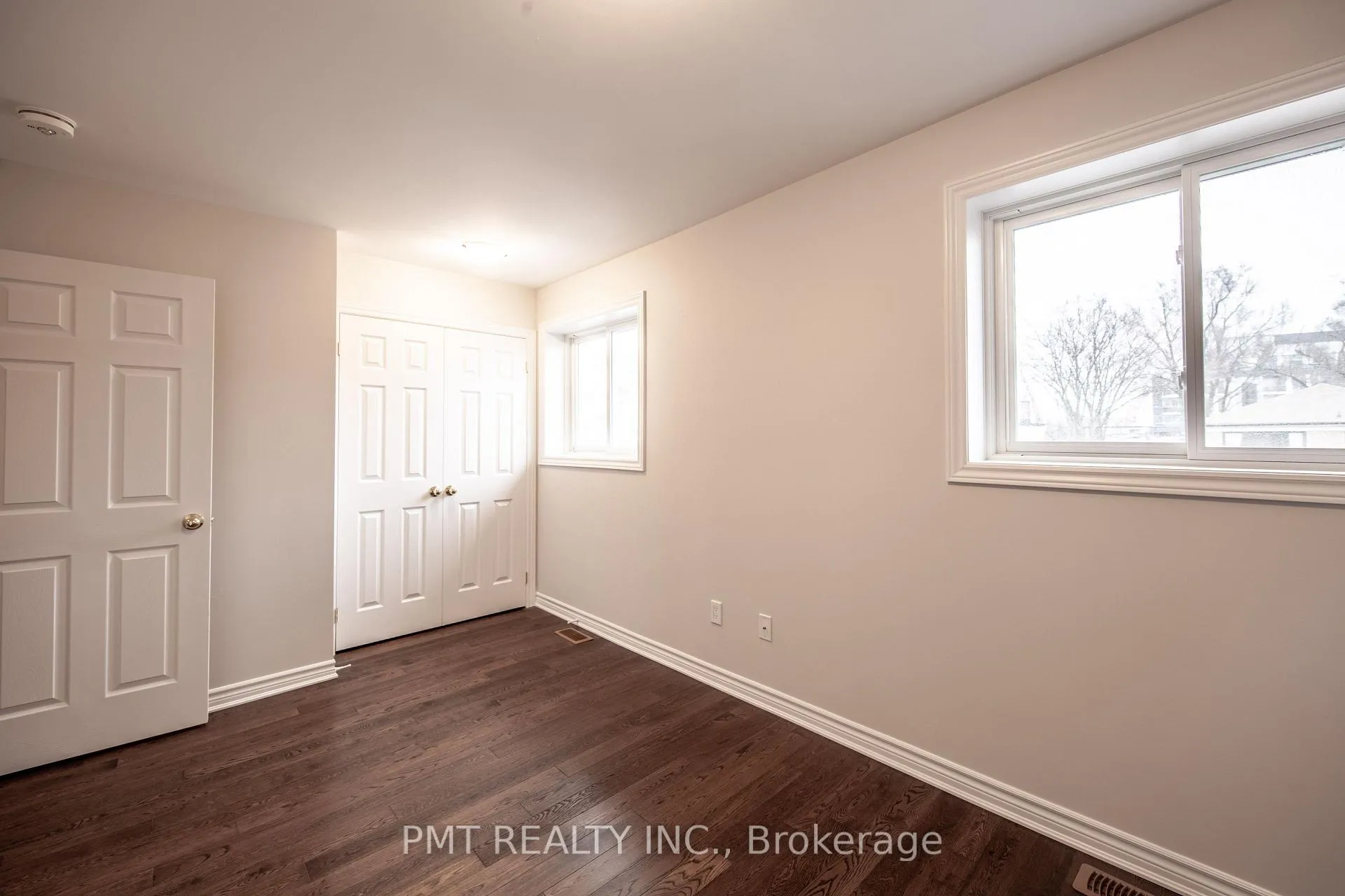 Photo 10 of 18 Darrell Avenue, Toronto, East End-Danforth — HOMEH