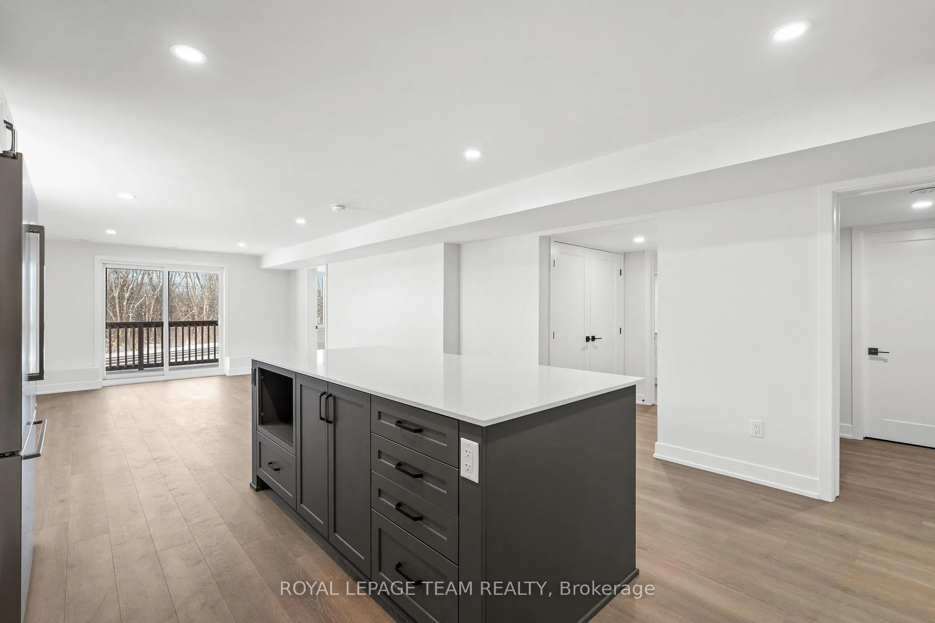 Photo 6 of Unit 2, 1108 Moore Street, Brockville — HOMEH