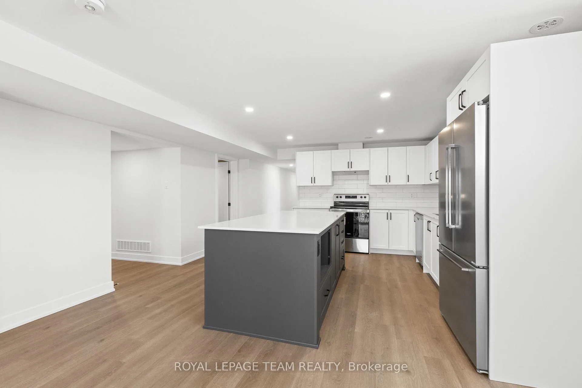 Photo 9 of Unit 2, 1108 Moore Street, Brockville — HOMEH