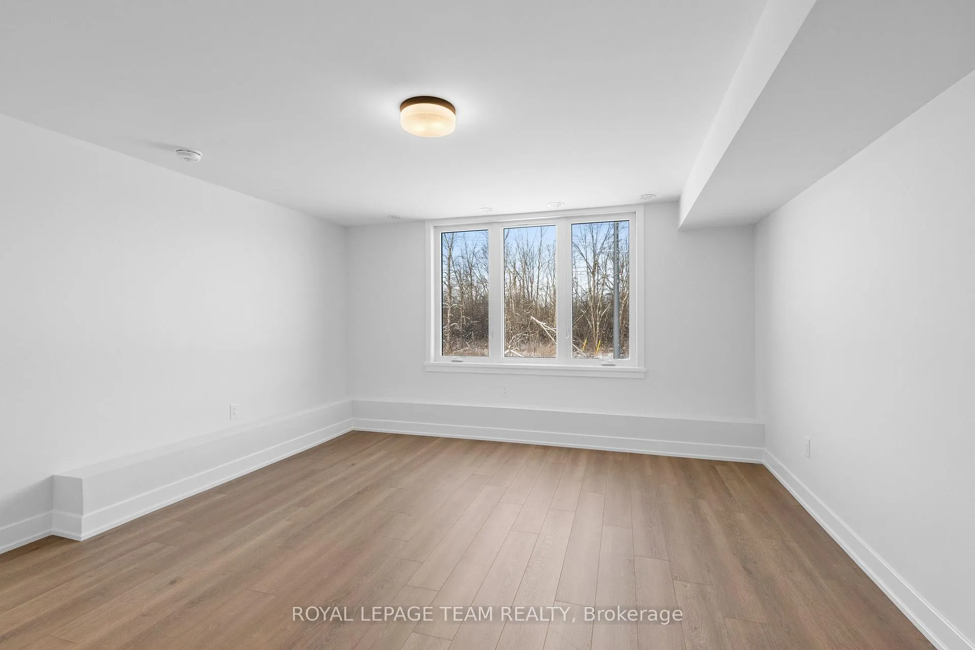 Photo 16 of Unit 2, 1108 Moore Street, Brockville — HOMEH