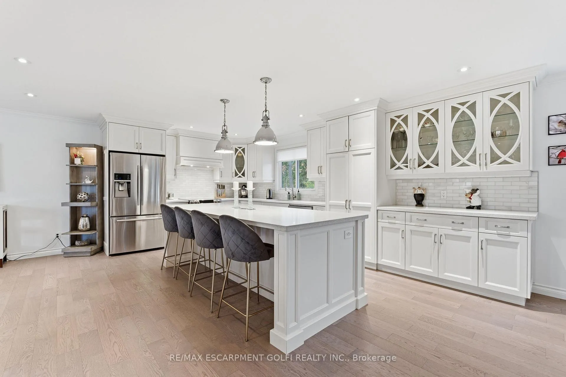 Photo 5 of 7 Kenmore Crescent, St. Catharines, Martindale Pond — HOMEH