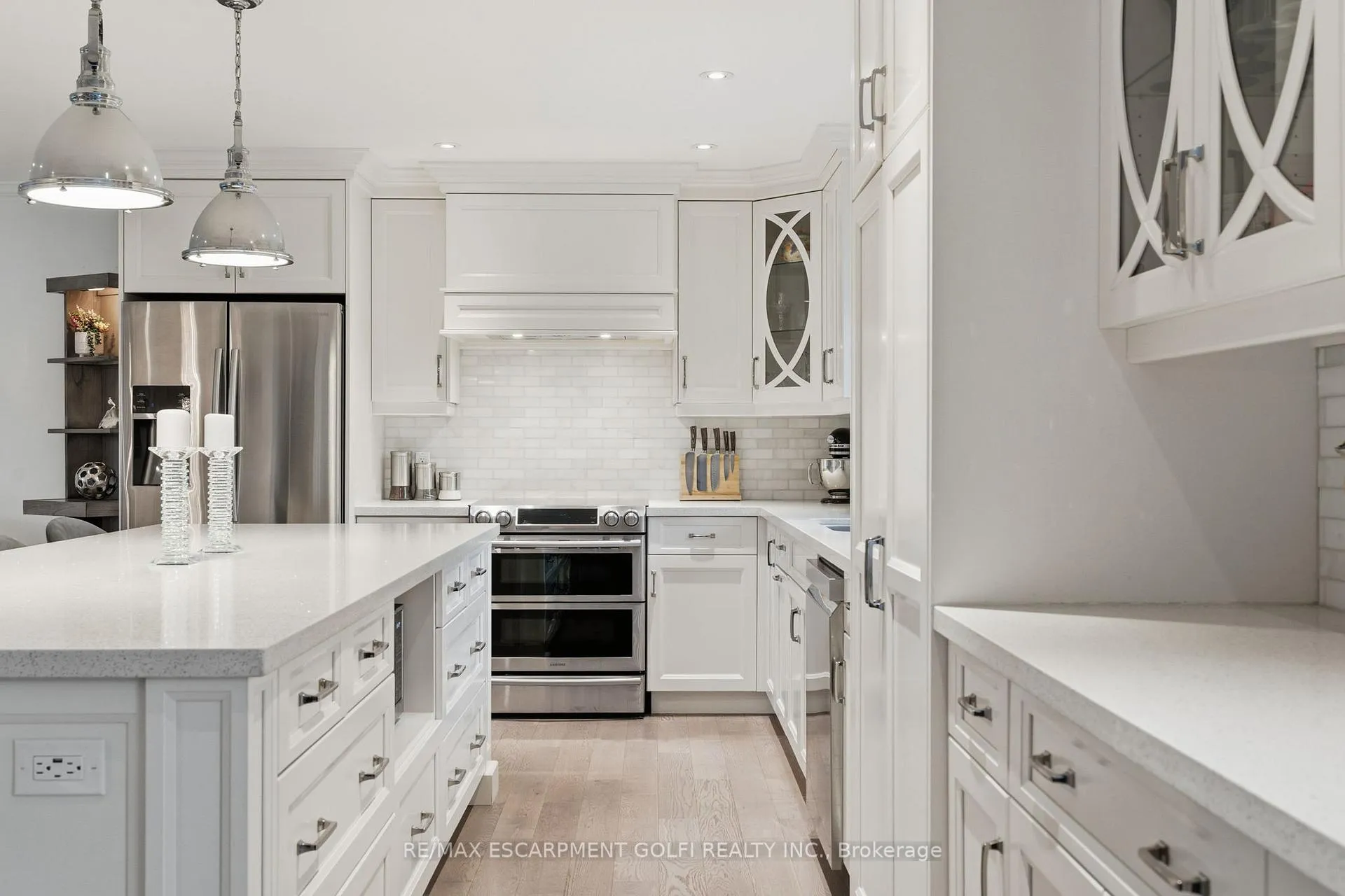 Photo 7 of 7 Kenmore Crescent, St. Catharines, Martindale Pond — HOMEH