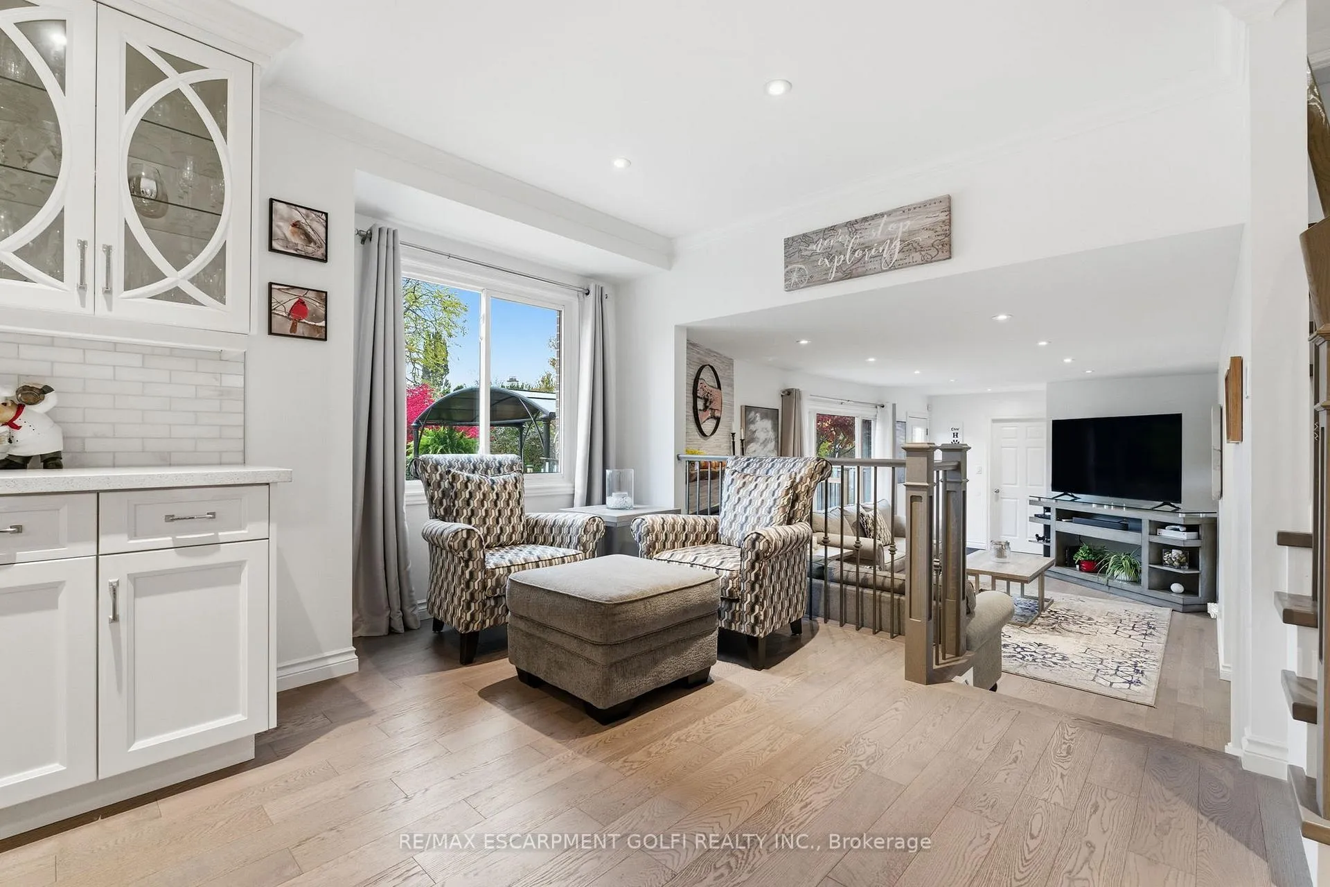 Photo 10 of 7 Kenmore Crescent, St. Catharines, Martindale Pond — HOMEH