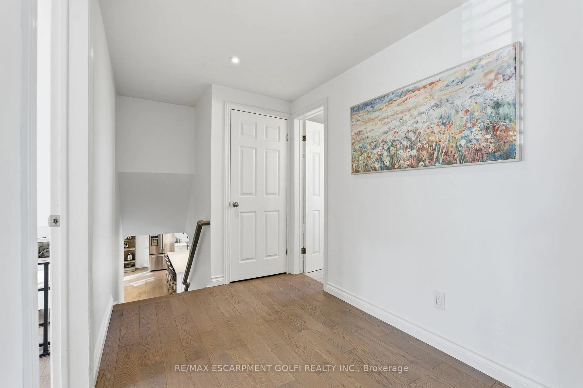 Photo 18 of 7 Kenmore Crescent, St. Catharines, Martindale Pond — HOMEH