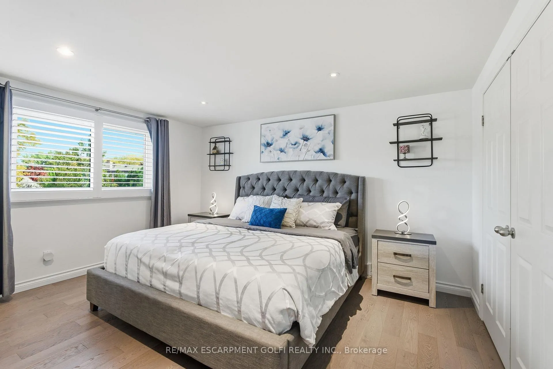 Photo 24 of 7 Kenmore Crescent, St. Catharines, Martindale Pond — HOMEH