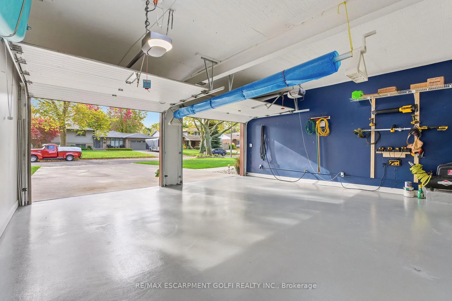 Photo 31 of 7 Kenmore Crescent, St. Catharines, Martindale Pond — HOMEH