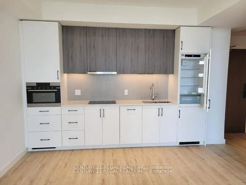 Photo 2 of Unit 1405, 741 King Street W, Kitchener, KW Hospital — HOMEH