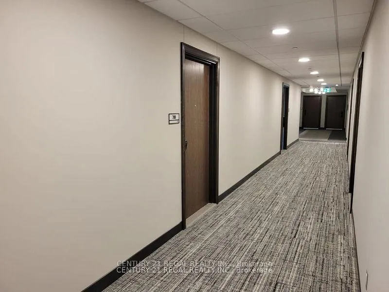 Photo 8 of Unit 1405, 741 King Street W, Kitchener, KW Hospital — HOMEH