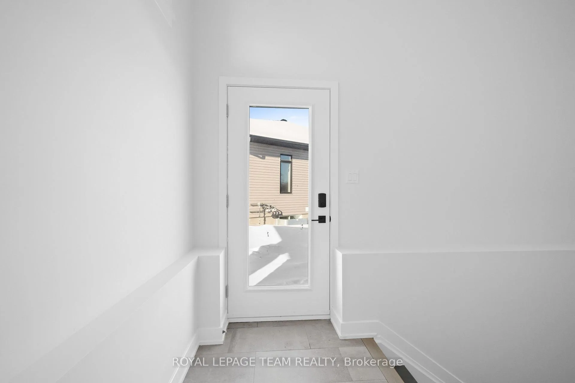 Photo 2 of Unit 2, 1116 Moore Street, Brockville — HOMEH