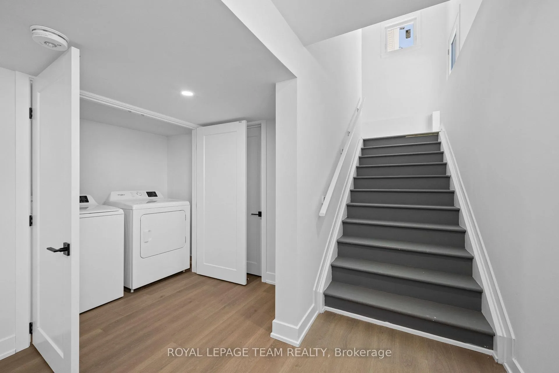 Photo 4 of Unit 2, 1116 Moore Street, Brockville — HOMEH