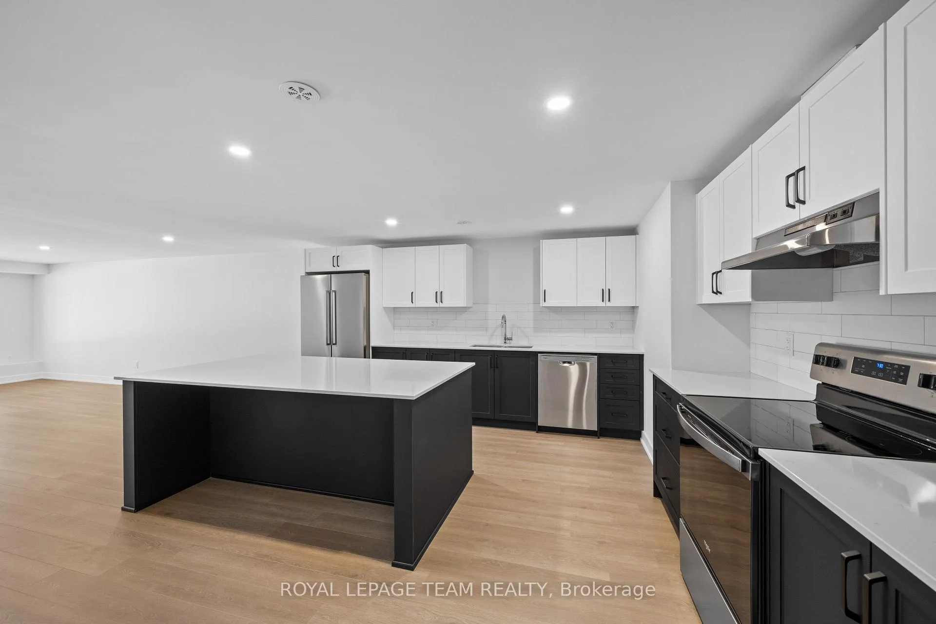 Photo 6 of Unit 2, 1116 Moore Street, Brockville — HOMEH