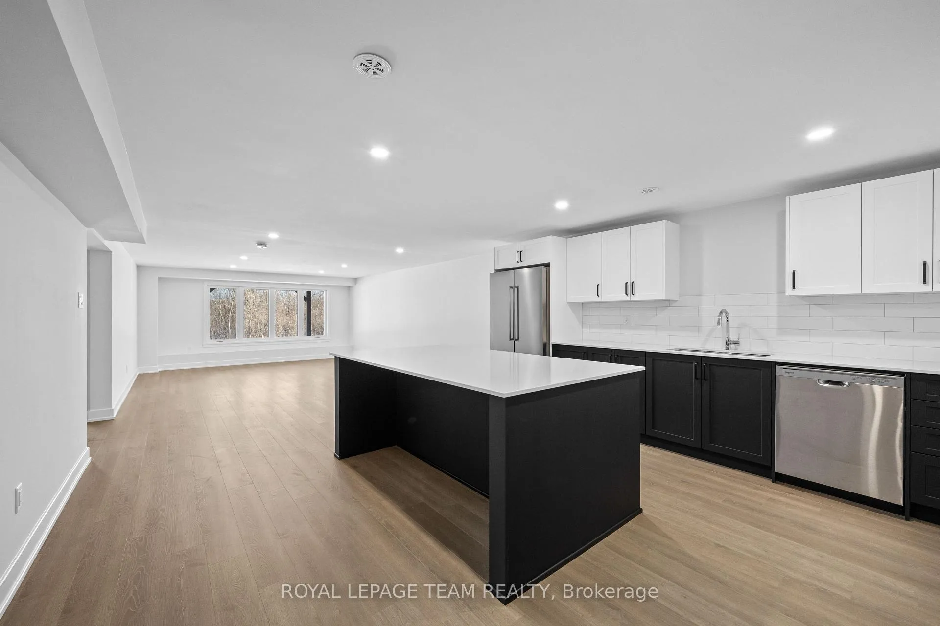 Photo 7 of Unit 2, 1116 Moore Street, Brockville — HOMEH
