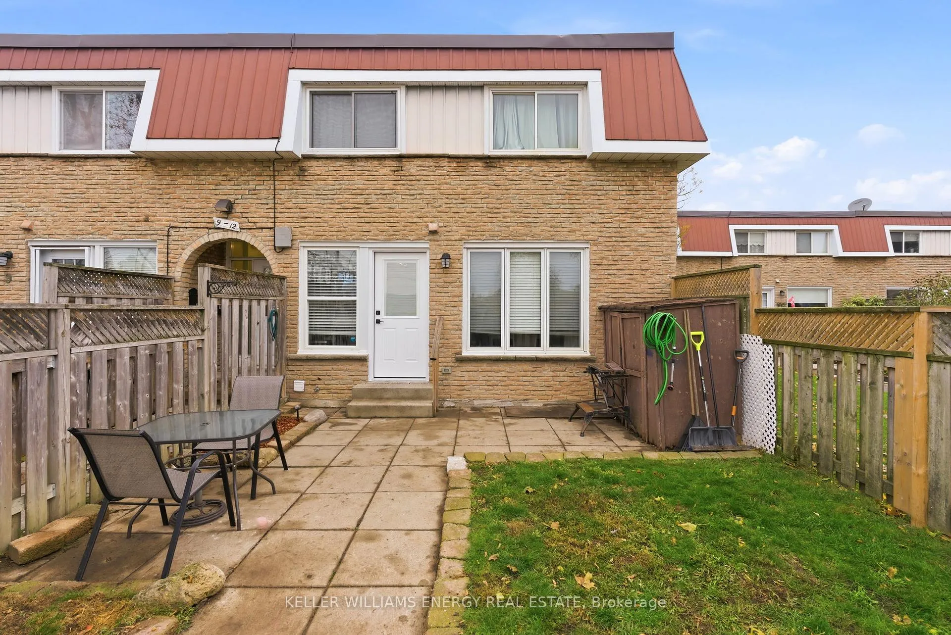 Photo 2 of Unit 12, 33 Taunton Road E, Oshawa, Centennial — HOMEH