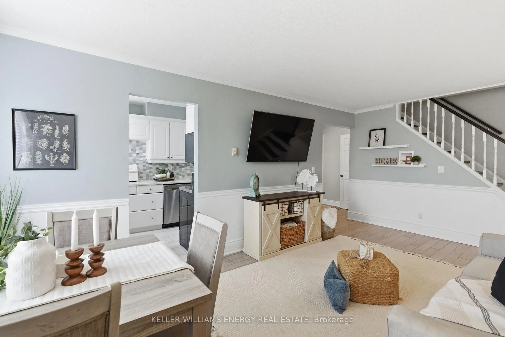 Photo 5 of Unit 12, 33 Taunton Road E, Oshawa, Centennial — HOMEH