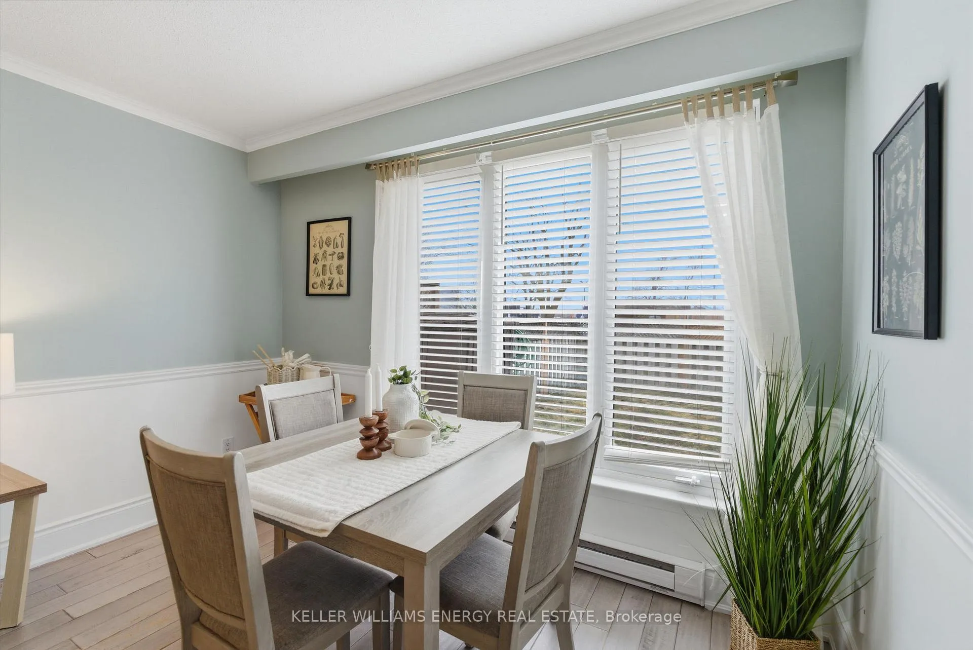Photo 9 of Unit 12, 33 Taunton Road E, Oshawa, Centennial — HOMEH