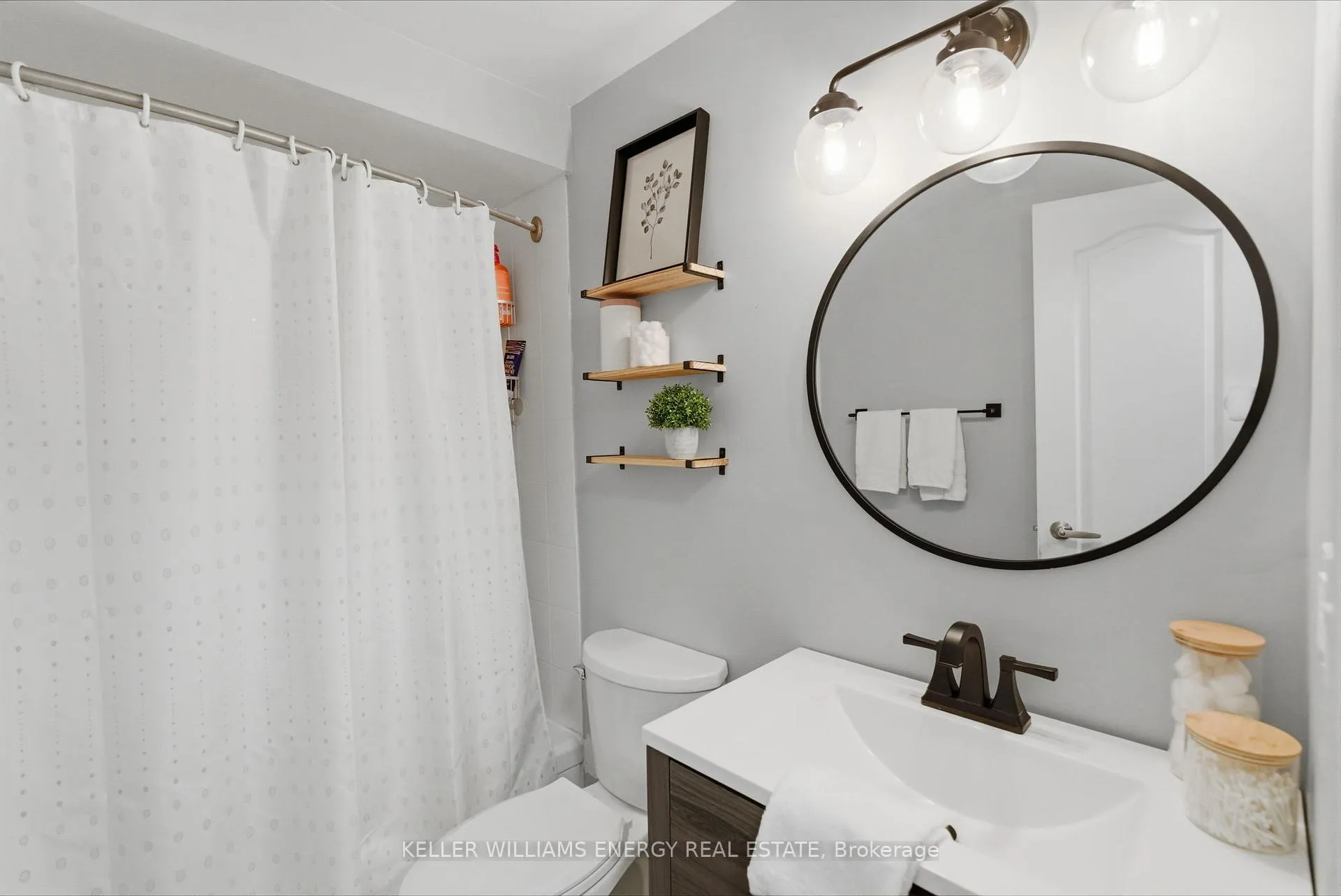 Photo 24 of Unit 12, 33 Taunton Road E, Oshawa, Centennial — HOMEH
