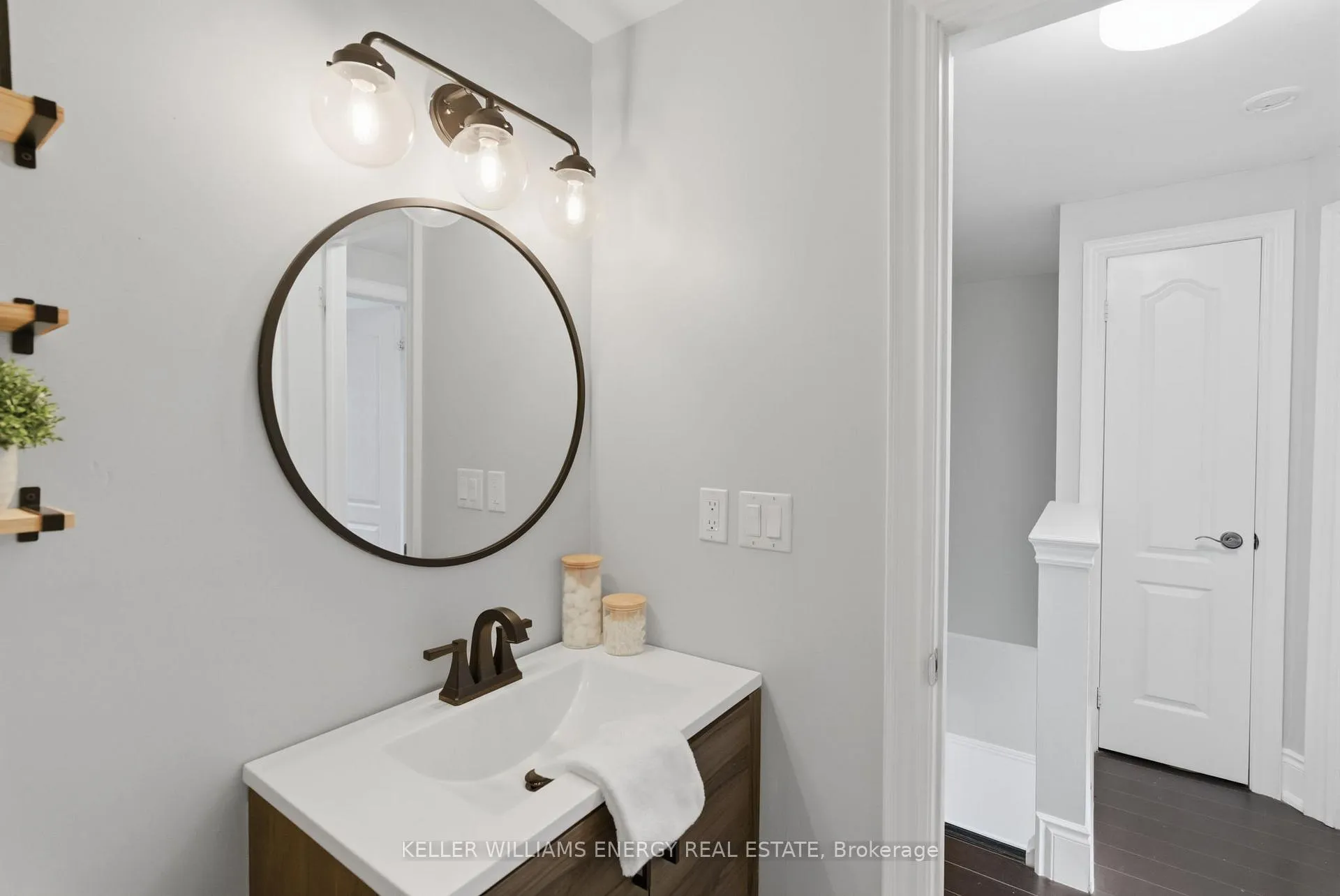 Photo 25 of Unit 12, 33 Taunton Road E, Oshawa, Centennial — HOMEH