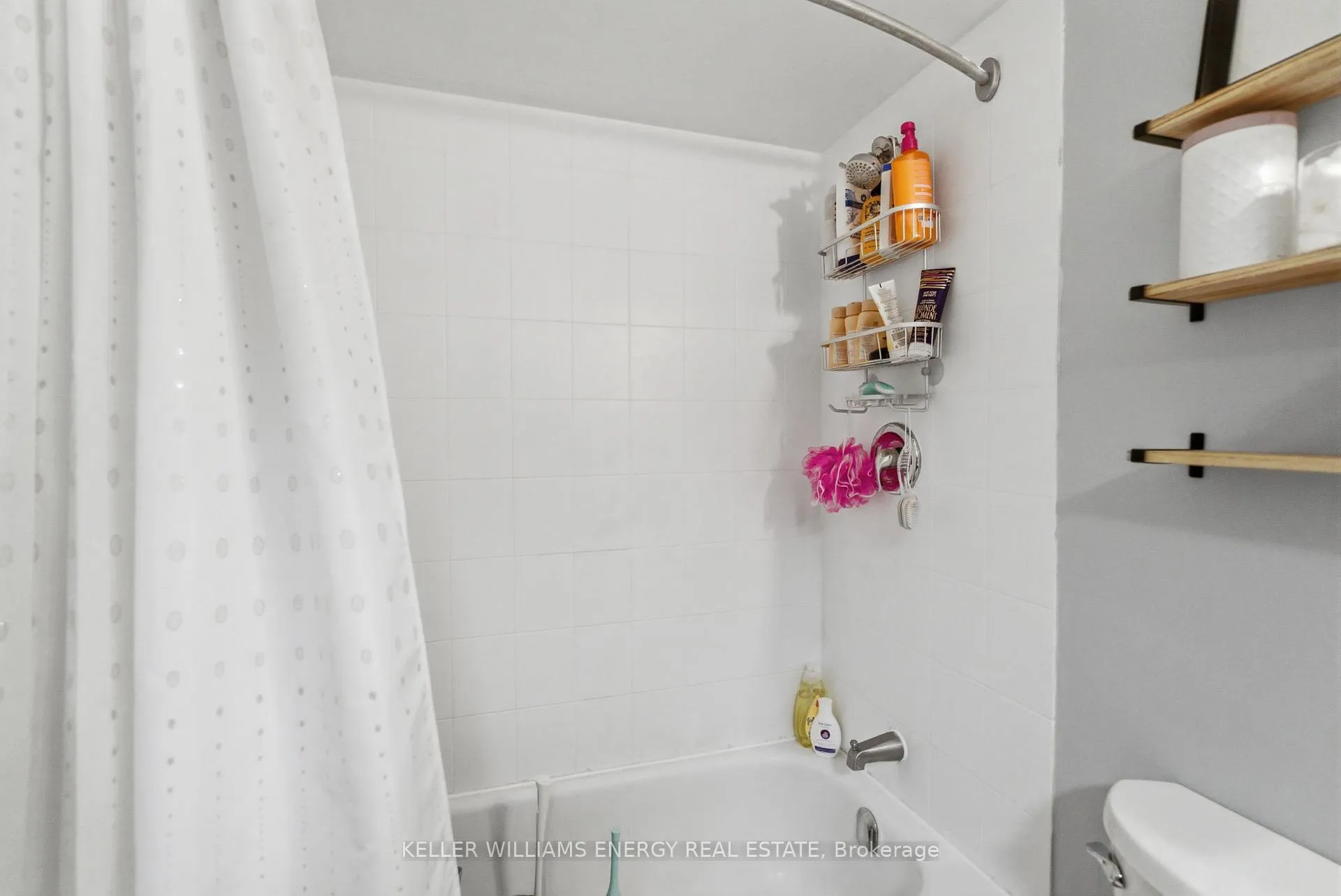 Photo 26 of Unit 12, 33 Taunton Road E, Oshawa, Centennial — HOMEH