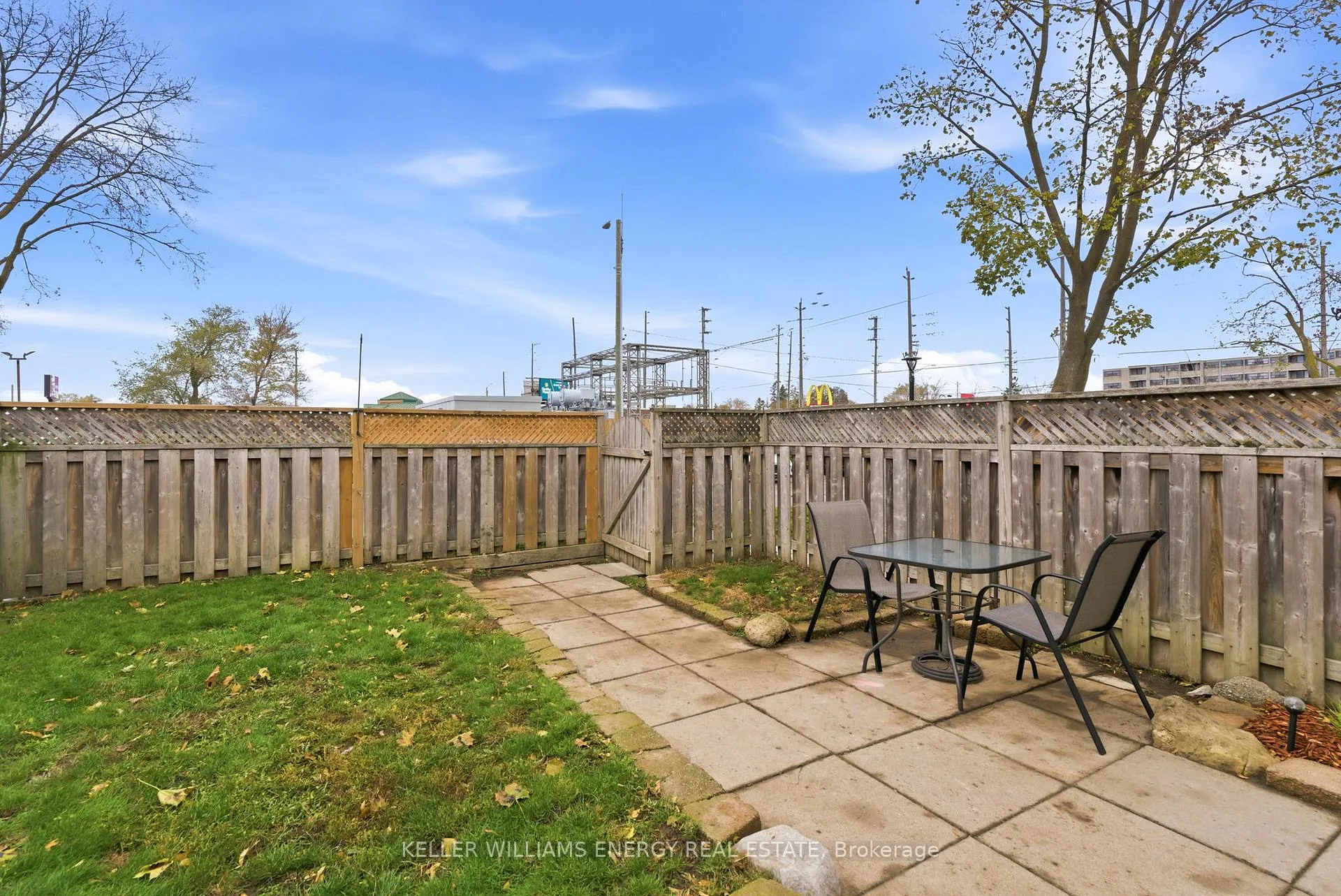 Photo 27 of Unit 12, 33 Taunton Road E, Oshawa, Centennial — HOMEH