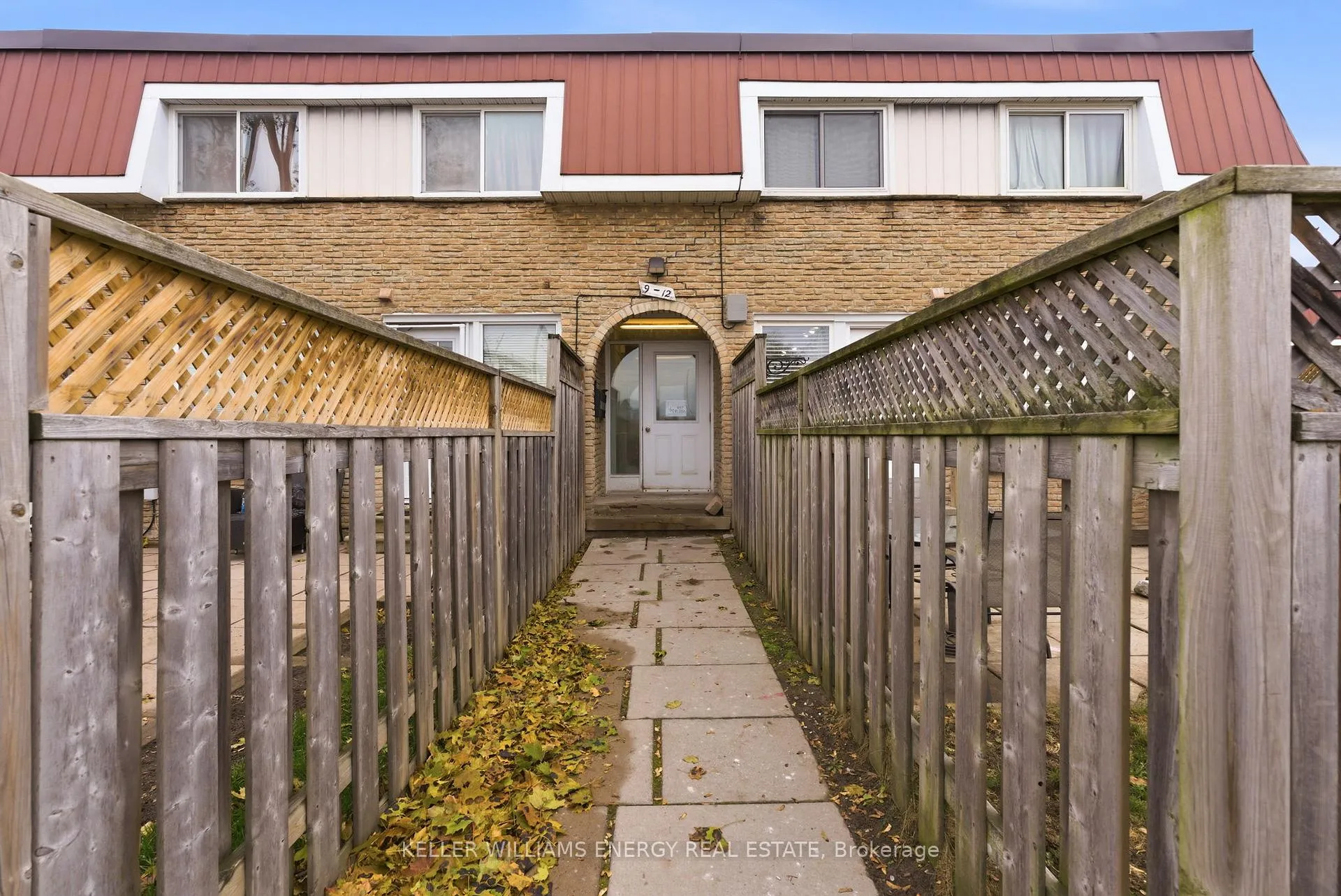 Photo 30 of Unit 12, 33 Taunton Road E, Oshawa, Centennial — HOMEH