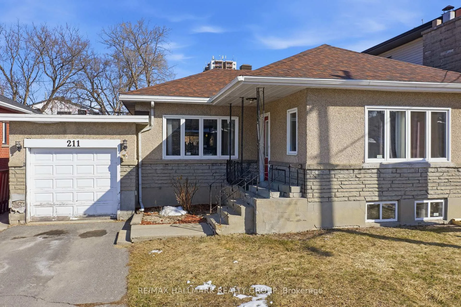 Photo 1 of 211 Columbus Avenue, Ottawa, Overbrook/Castle Heights — HOMEH