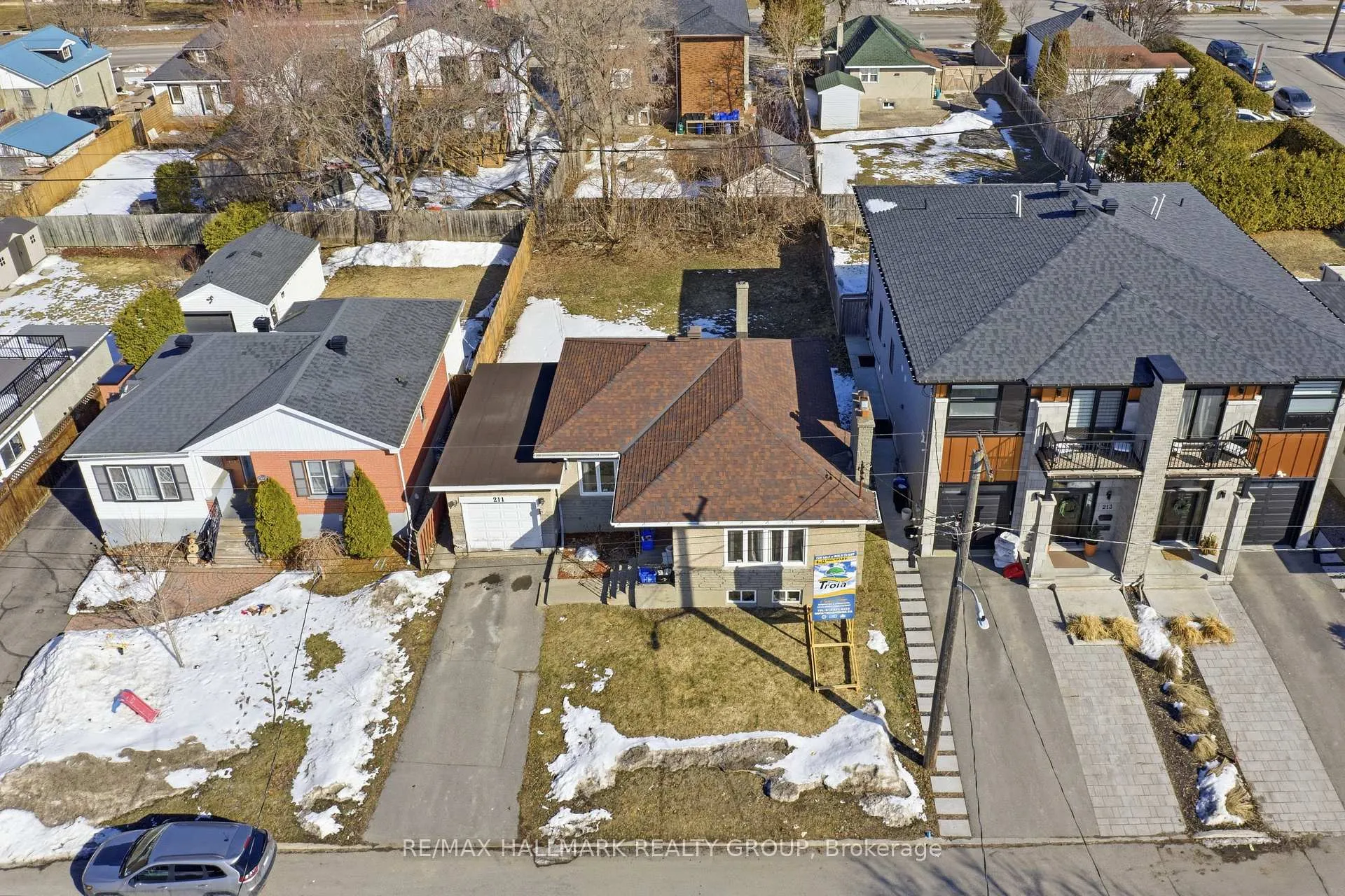 Photo 6 of 211 Columbus Avenue, Ottawa, Overbrook/Castle Heights — HOMEH