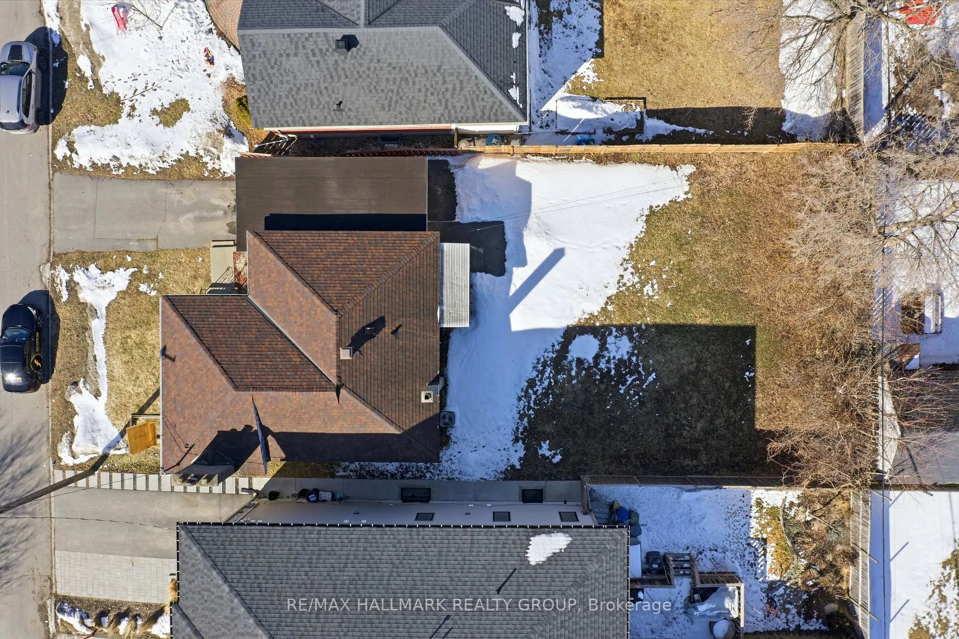 Photo 10 of 211 Columbus Avenue, Ottawa, Overbrook/Castle Heights — HOMEH