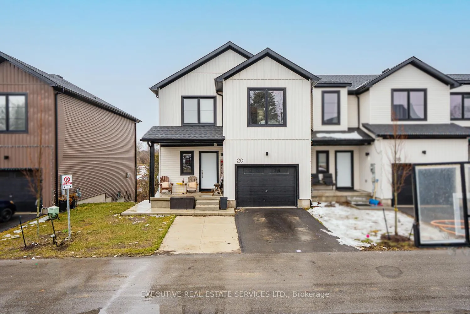 Photo 1 of Unit 10-Bsmt, 20 Trailside Drive, Haldimand — HOMEH