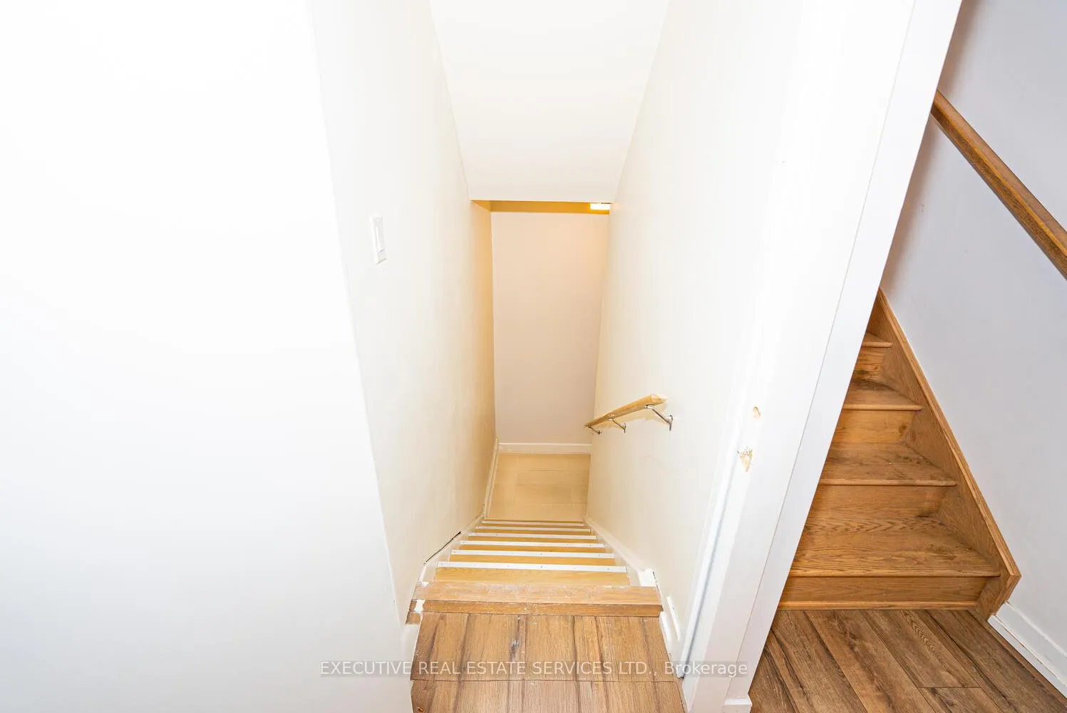 Photo 4 of Unit 10-Bsmt, 20 Trailside Drive, Haldimand — HOMEH