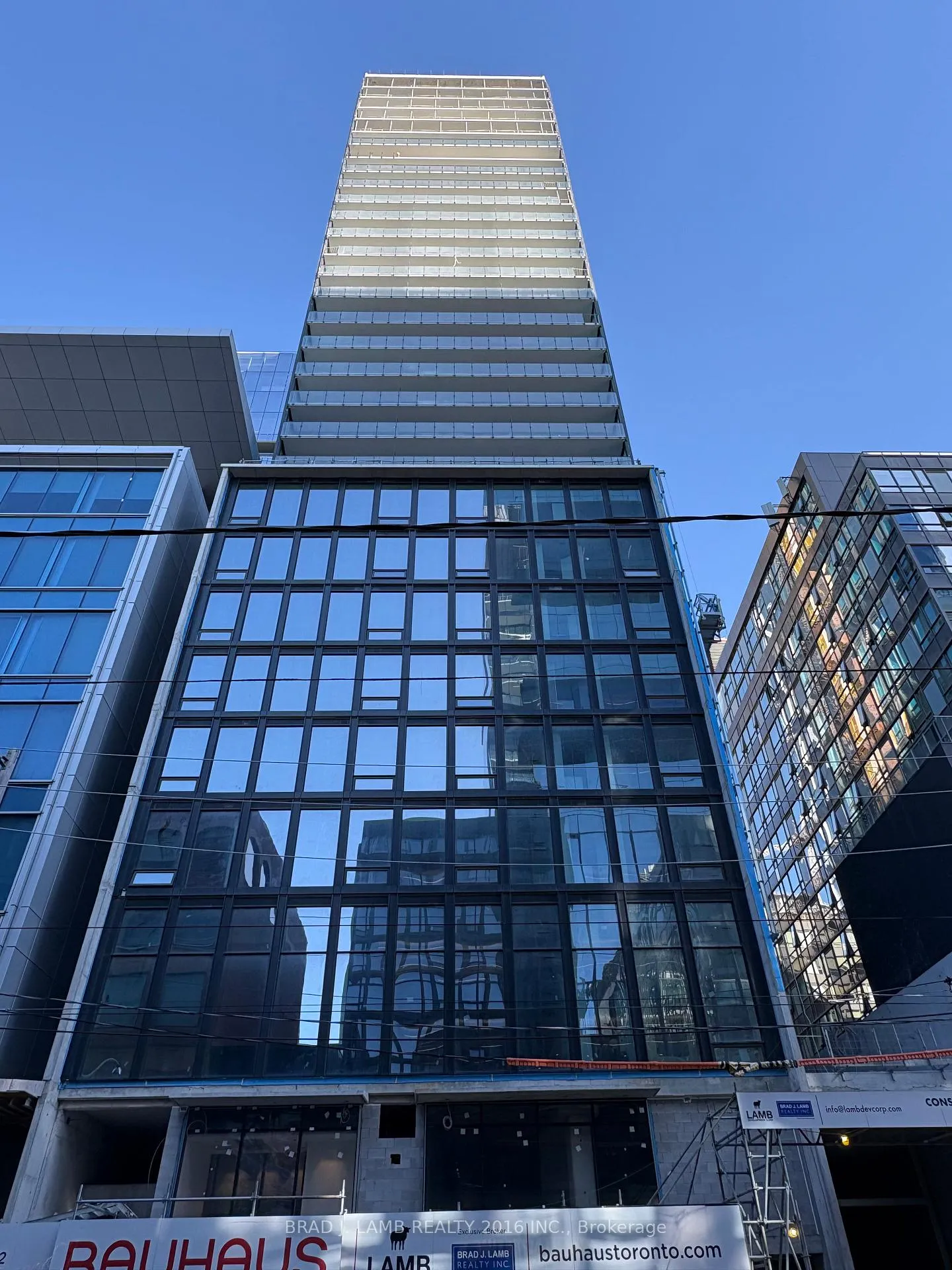 Front of Unit 1106, 284 King Street E