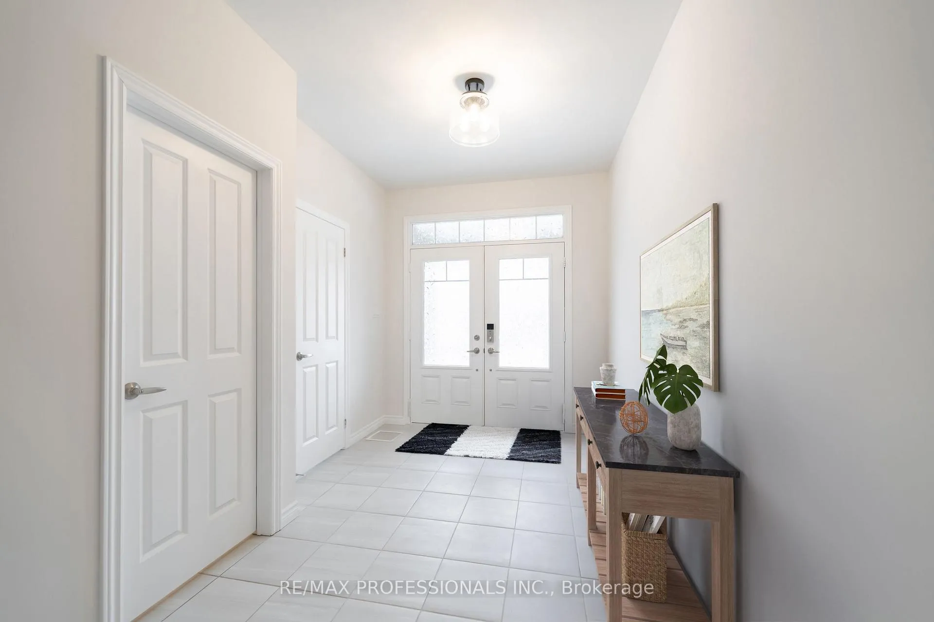 Photo 3 of 22 Thomas Bird Street, Clarington, Bowmanville — HOMEH
