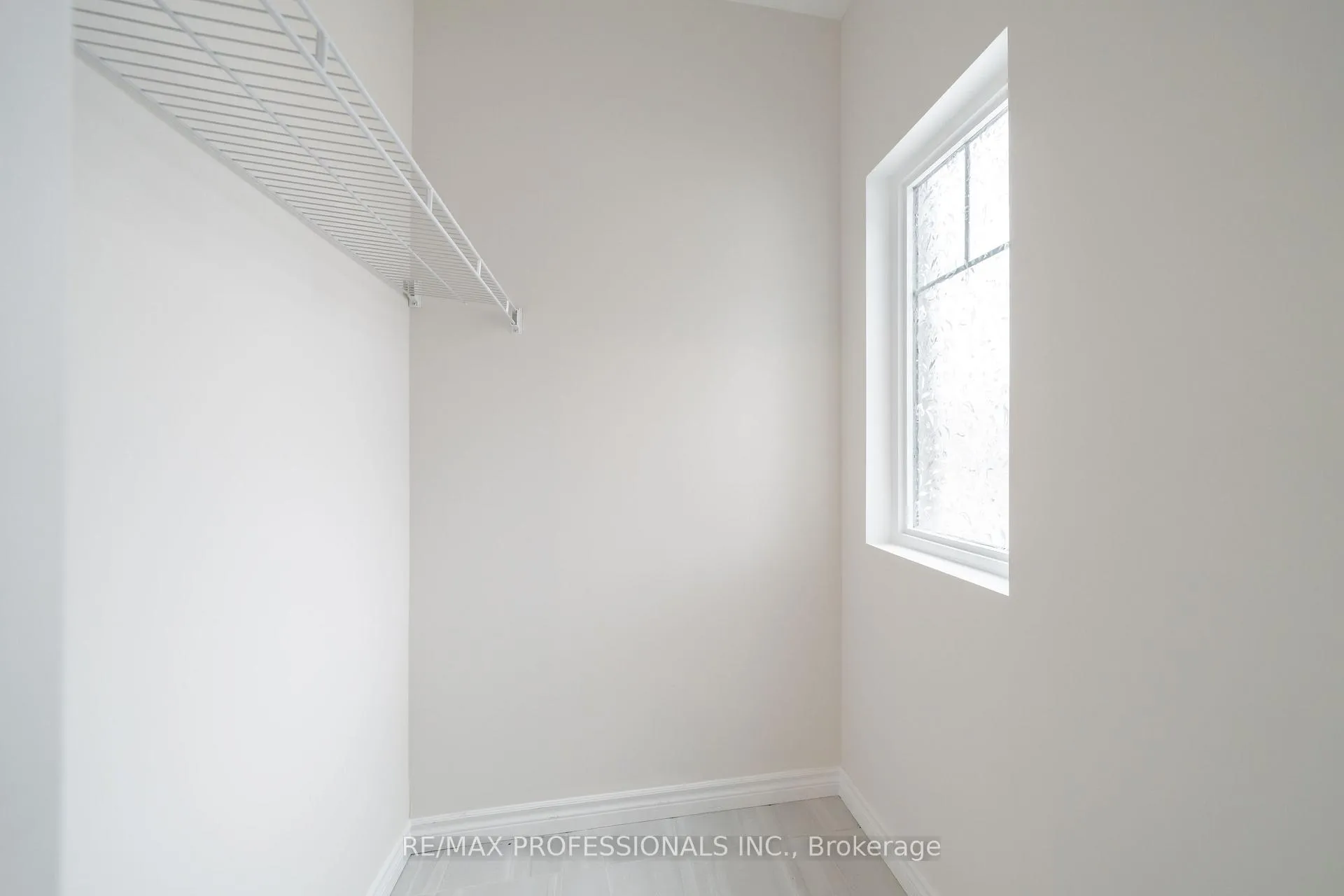 Photo 4 of 22 Thomas Bird Street, Clarington, Bowmanville — HOMEH