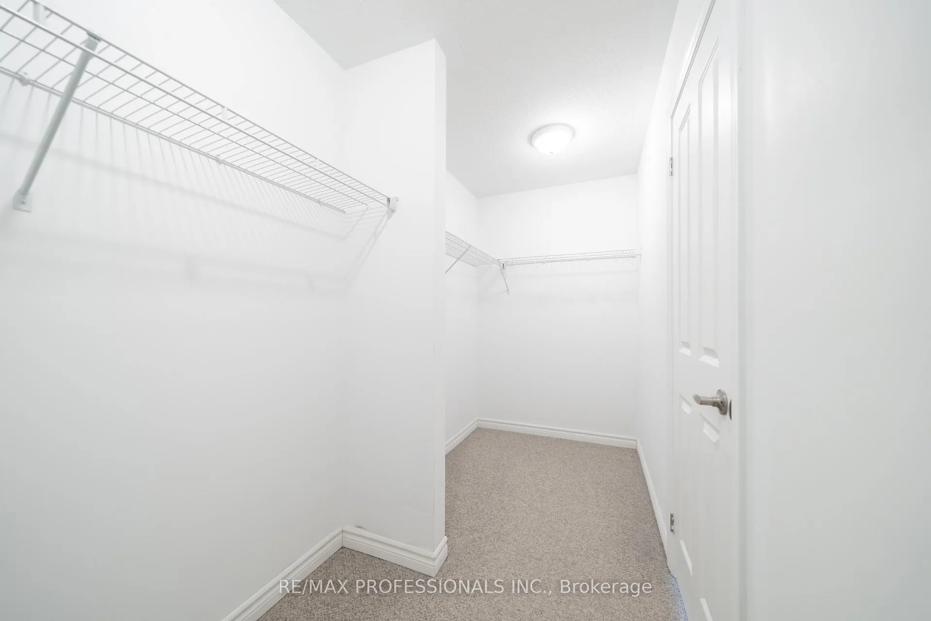 Photo 25 of 22 Thomas Bird Street, Clarington, Bowmanville — HOMEH